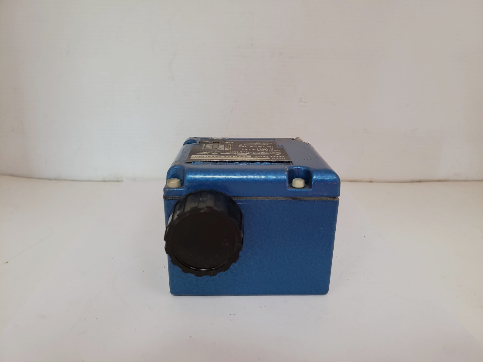 NEO-DYN 201P1-3C3BK PRESSURE SWITCH 200-1500PSI
