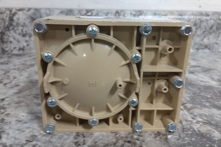 Titus CSC-3004 3-1/2 In Overall Width Reset Volume Controller