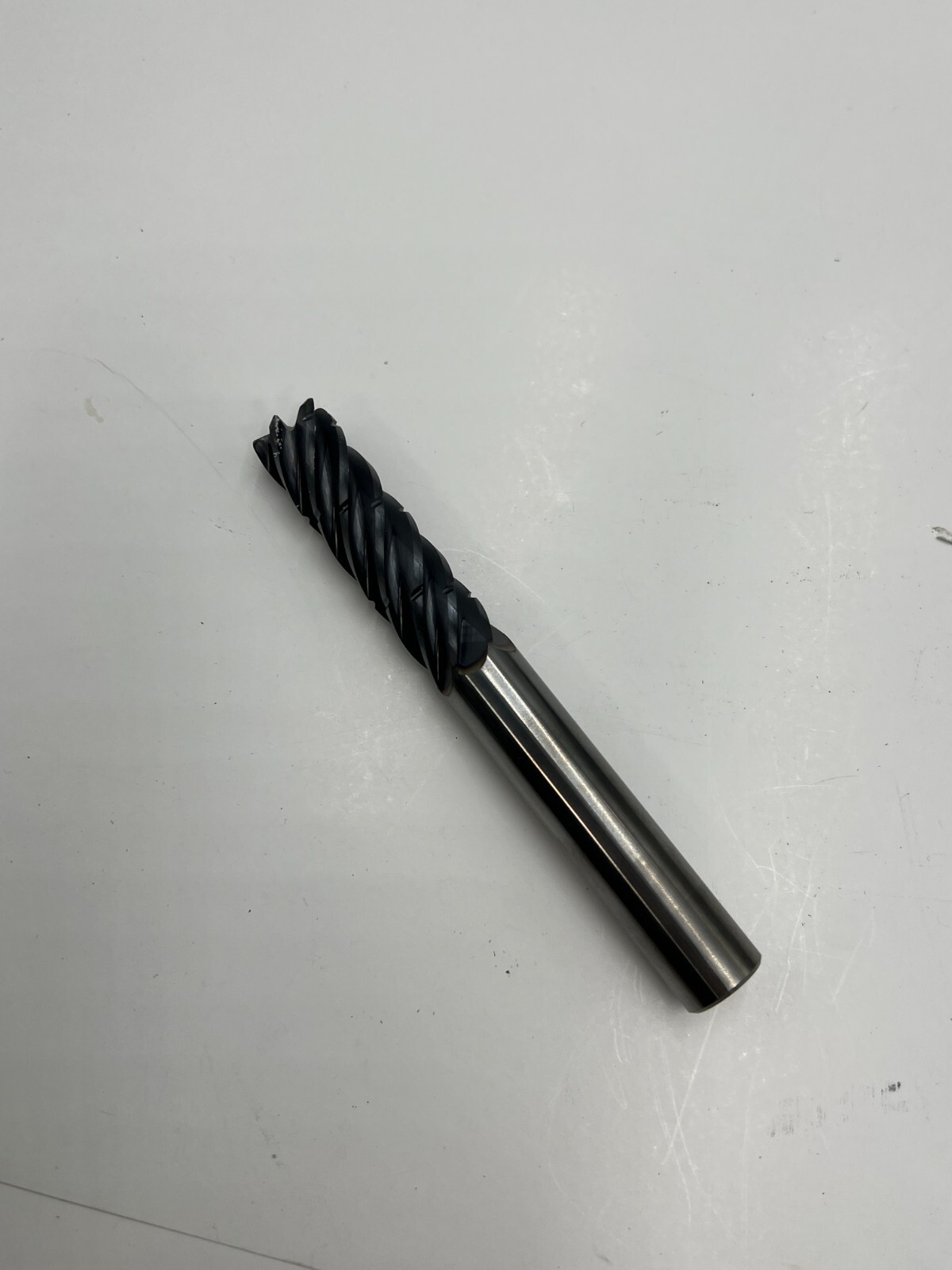 SCS638R-0.500-D3-R030. 0-Z6 Solid Carbide Multi-flute with Chip Splitter Corner