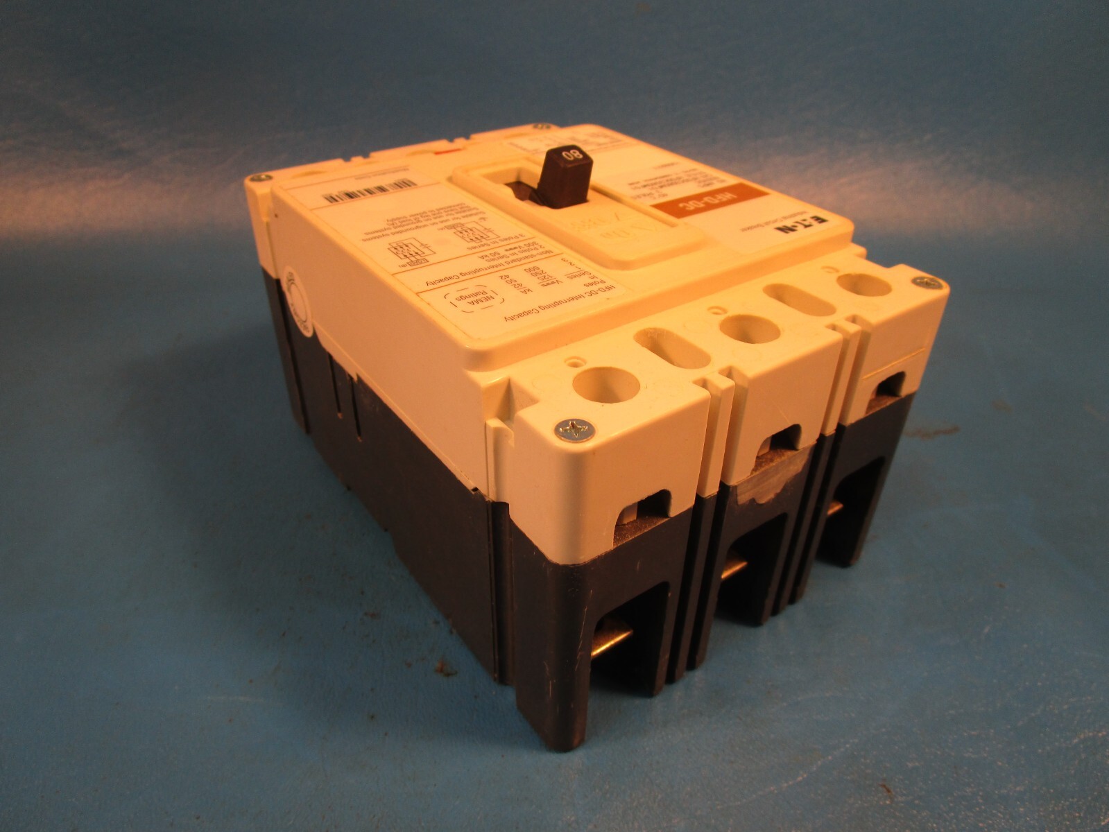 Eaton HFDDC3080WF01, Molded Case Breakers (MCCBs) HFD 3P 80A 250V 50/60Hz 3Ph F
