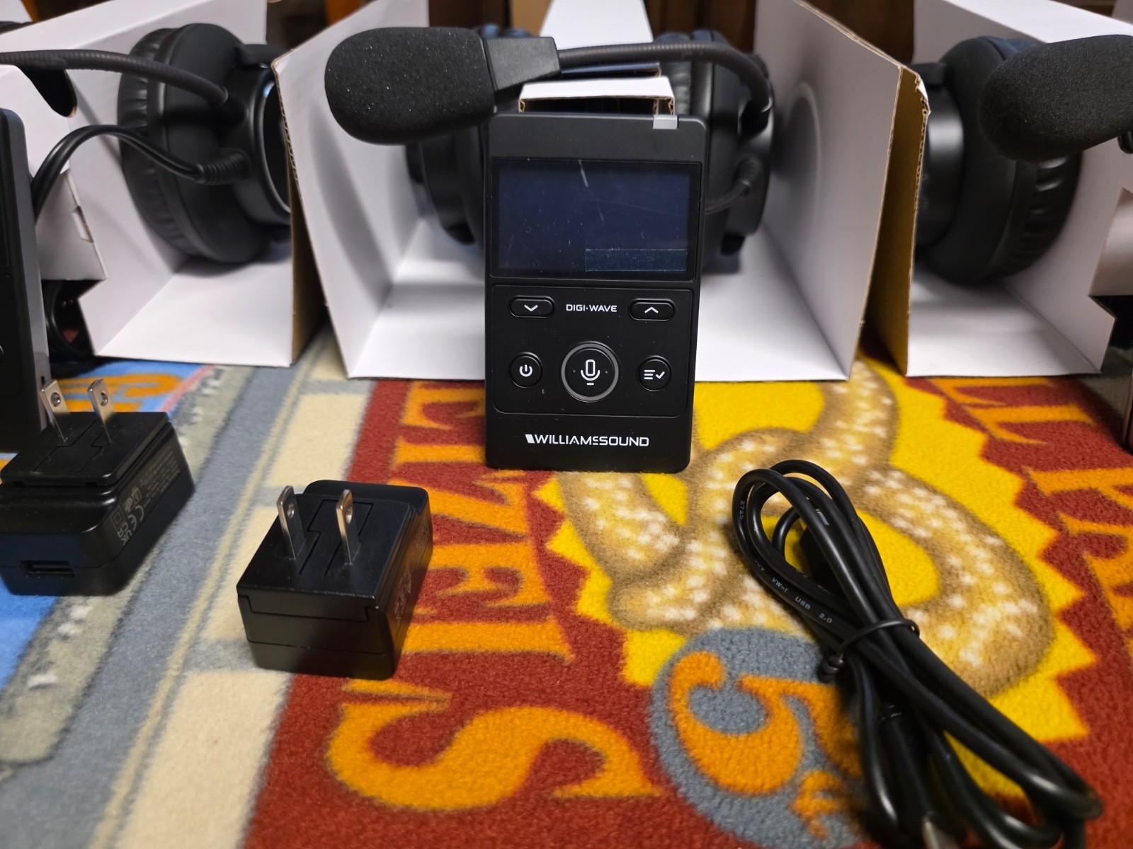William AV Brand New 3 MIC 158 Headset & 3 DLT 400 Digi-Wave Personal Comm sys