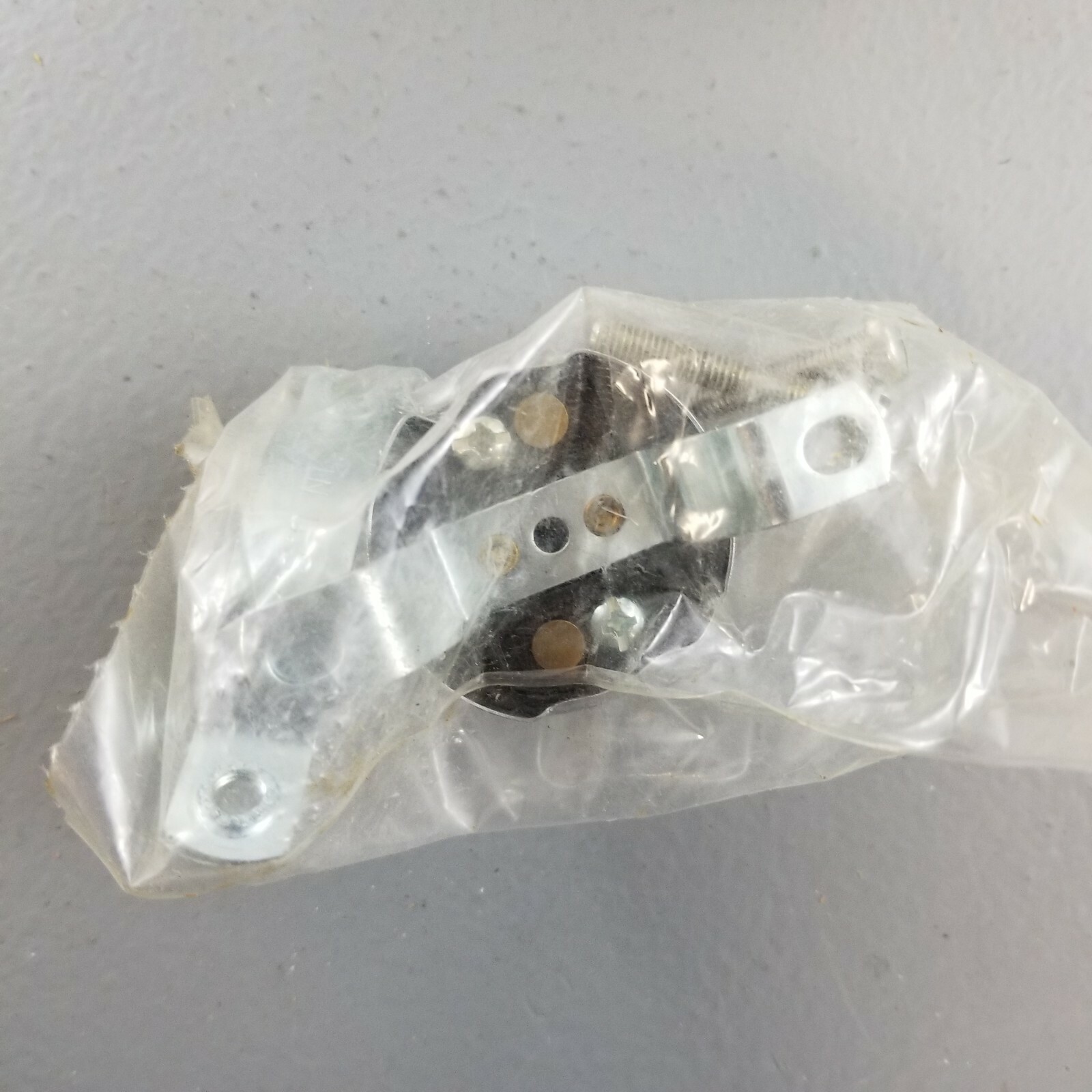 HORN BUTTON NIB BIG A UNKNOWN PART NUMBER OR APPLICATION