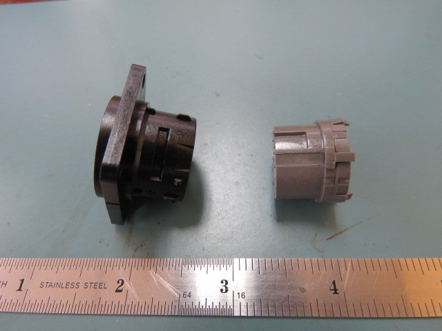Amphenol 5440 E 212 F Qty of 10 per Lot MULTI ROUND CONNECT panel recept 12×7.5