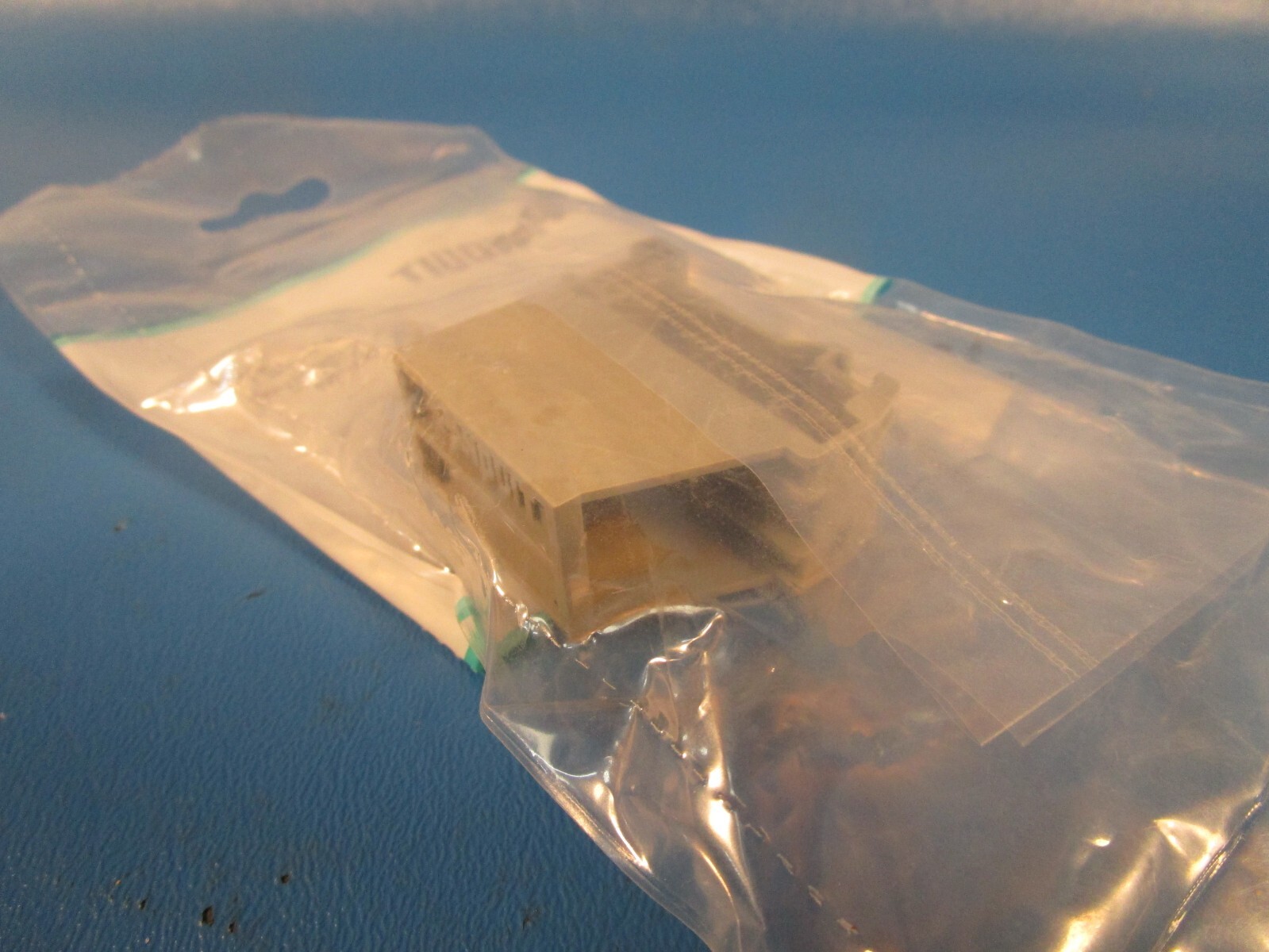 Panduit CADIN1IG, Shielded Rail Mount Adapter with Label