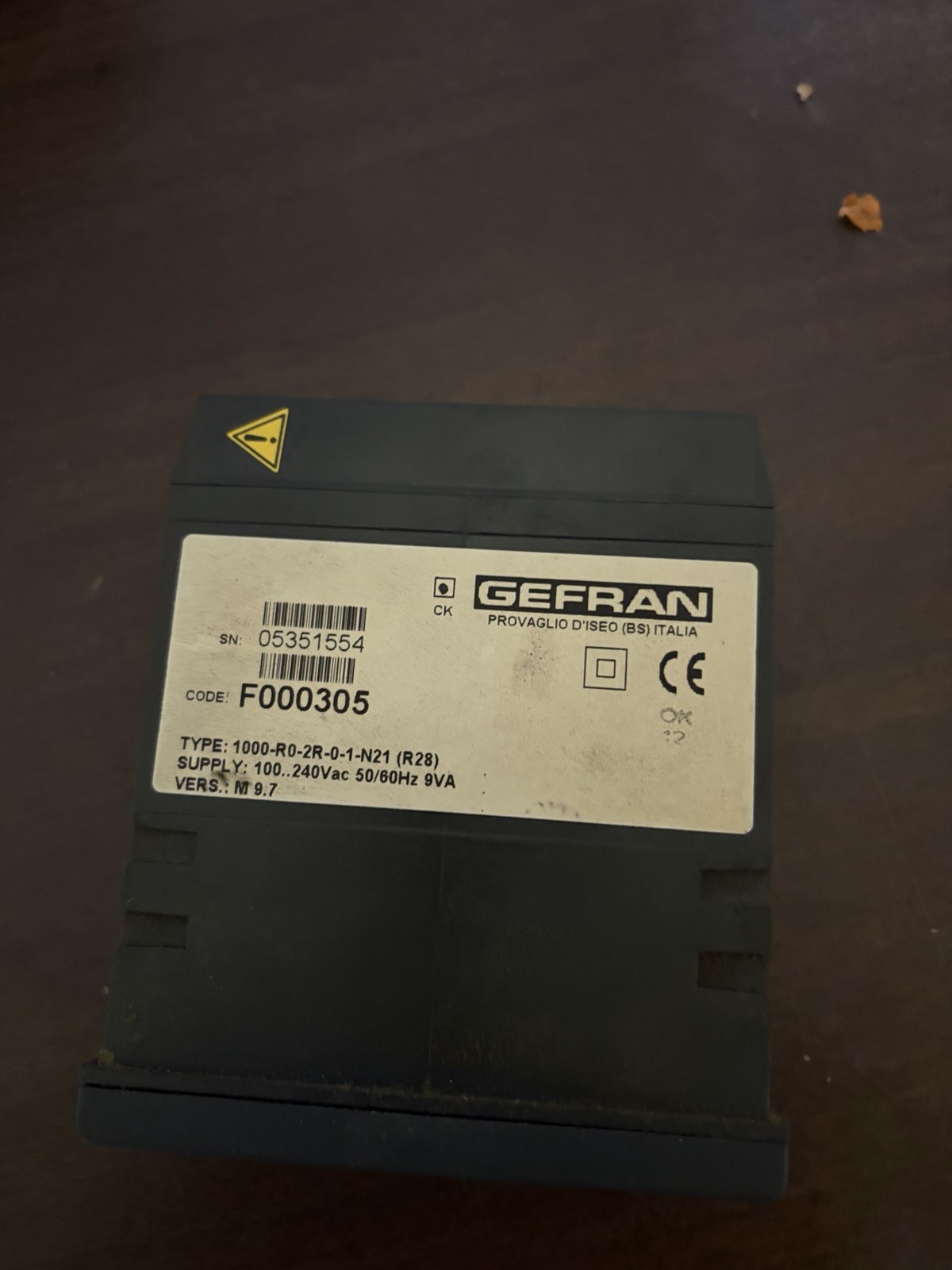 GEFRAN 1000-R0-2R-0-1-N21 100-240VAC USED