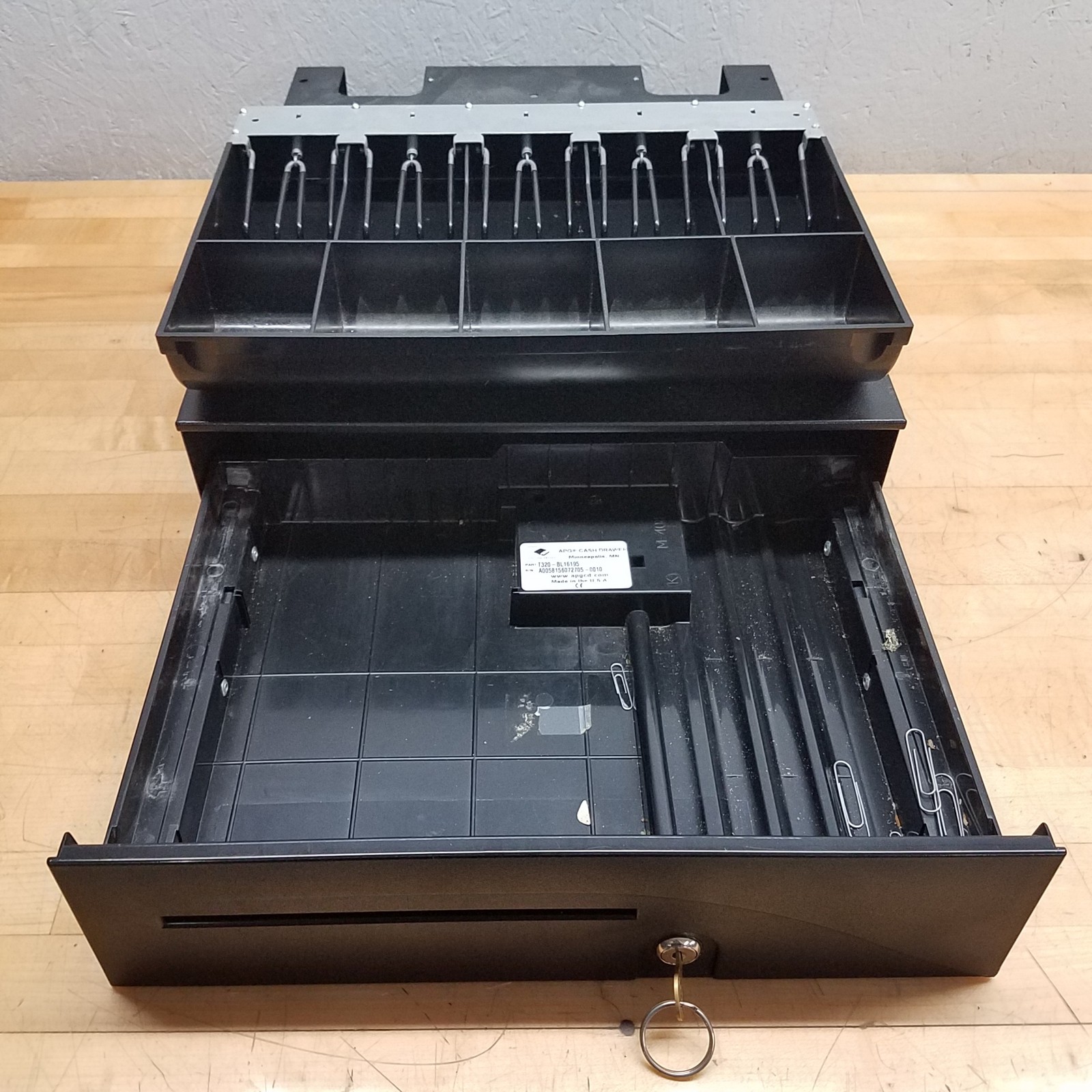 APG T320-BL16195 Cash Drawer, Black – USED