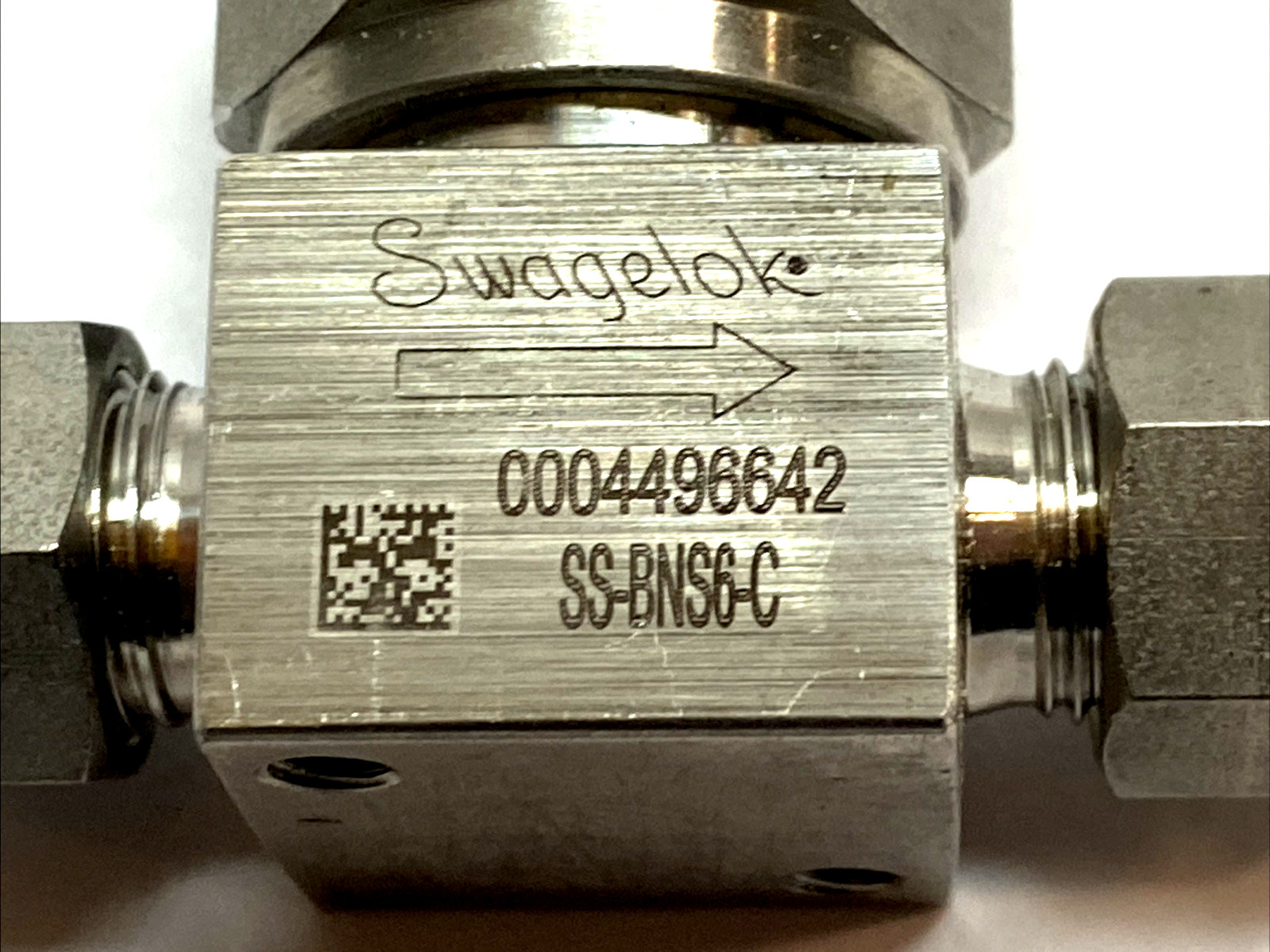 Swagelok SS-BNS6-C Bellows Valve 3/8″ Tube NC Pneumatic 316L High Purity