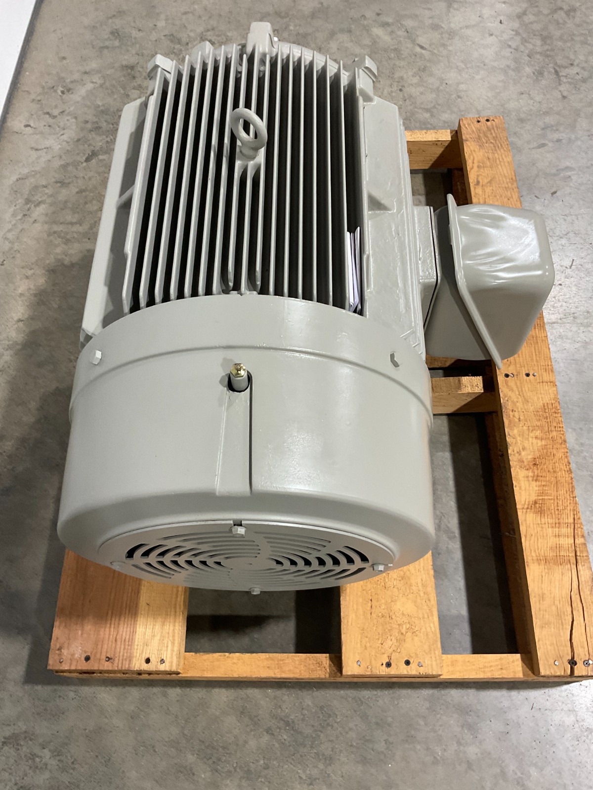 Siemens GP100 1LE22214AB212AA3 100HP, 1780RPM, FRAME 405T NEW