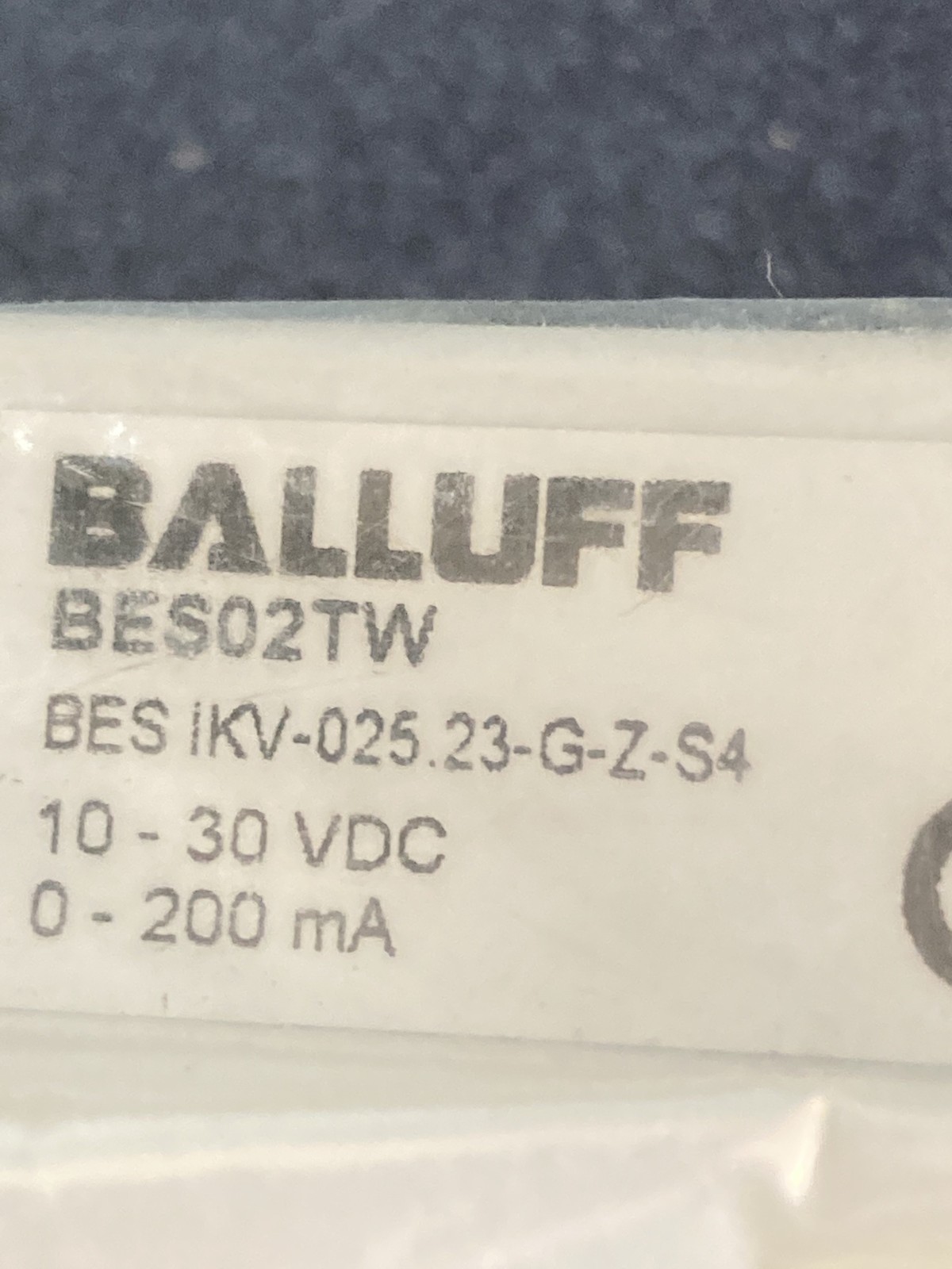 BALLUFF BES IKV-025.23-G-Z-S4 INDUCTIVE SENSOR (BES02TW) 10-30VDC 200MA NIB