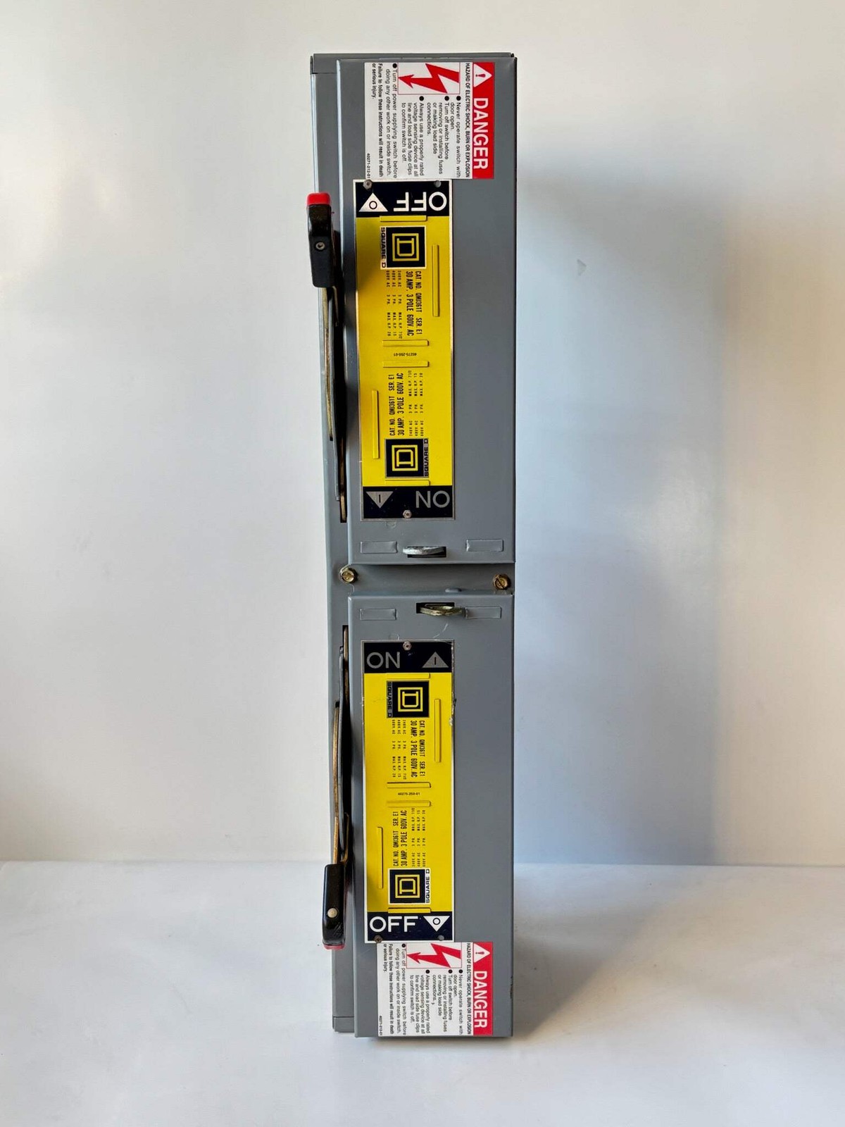 Square D QMJ361T 3-Pole 60A Molded Case Circuit Breaker, 600V