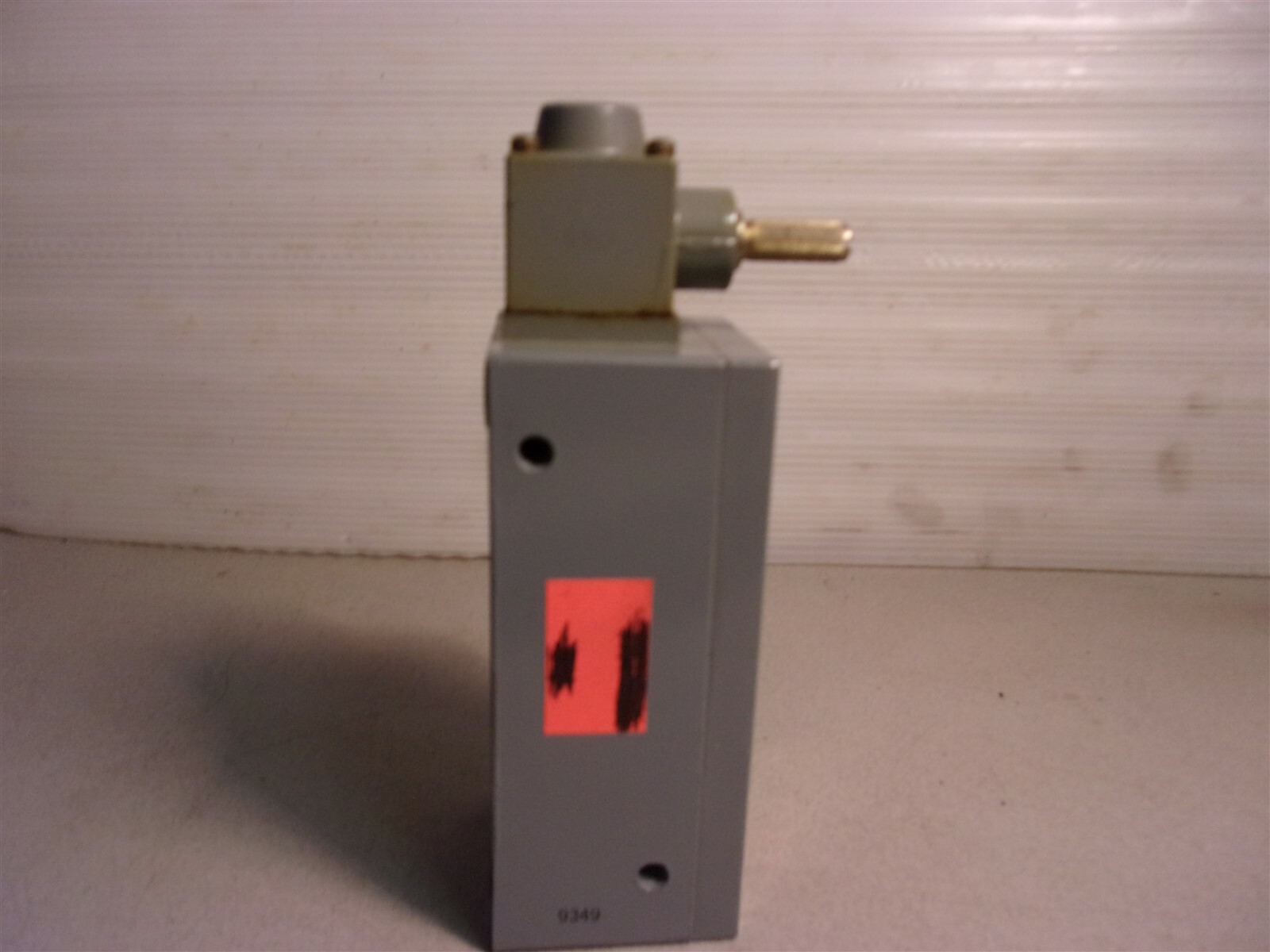 Allen Bradley DE Position Type 749 Limit Switch *FREE SHIPPING*