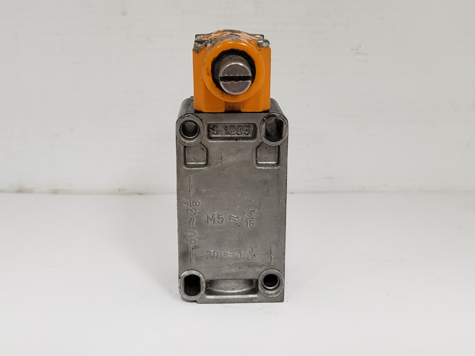 SIEMENS 3SE3 120-1GW-Z LIMIT SWITCH 1 NO 1NC