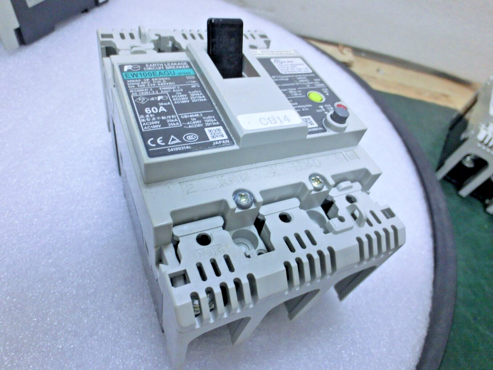 Fuji Electric BW100EAGU-3P060 Earth Leakage Current Breaker,3P,60A,Tokyo_,8988