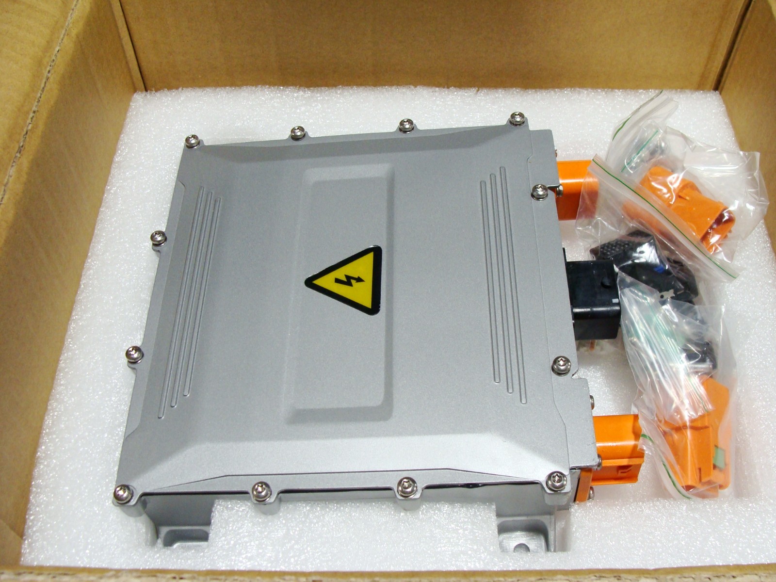 Elcon HK-MF-108-32 UHF 3.3kW On-Board Battery Charger EV OBC w/ CANbus 80-161VDC