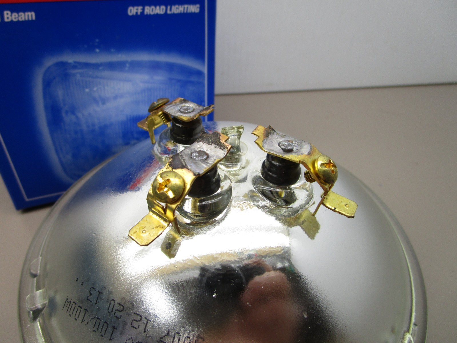 Wagner 4007 Spot Lamp Sealed Beam Flood 12v 100 / 100w