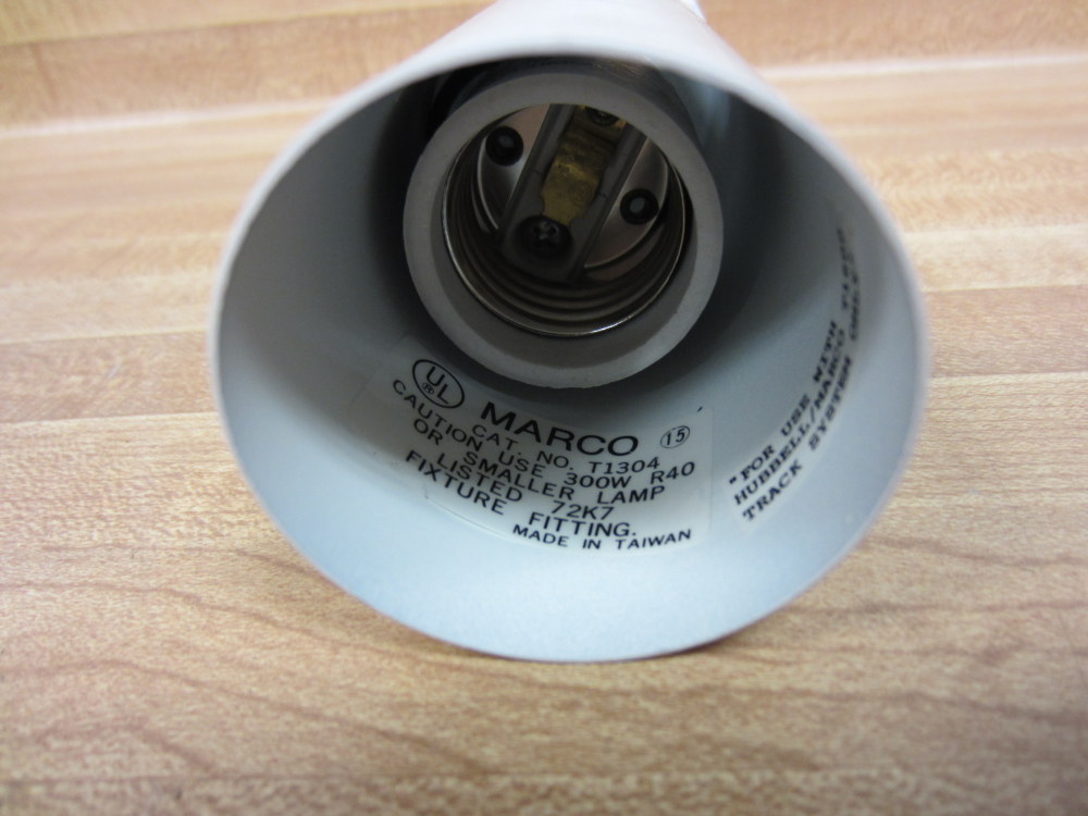 Hubbell T1304P Universal Lampholder Marco