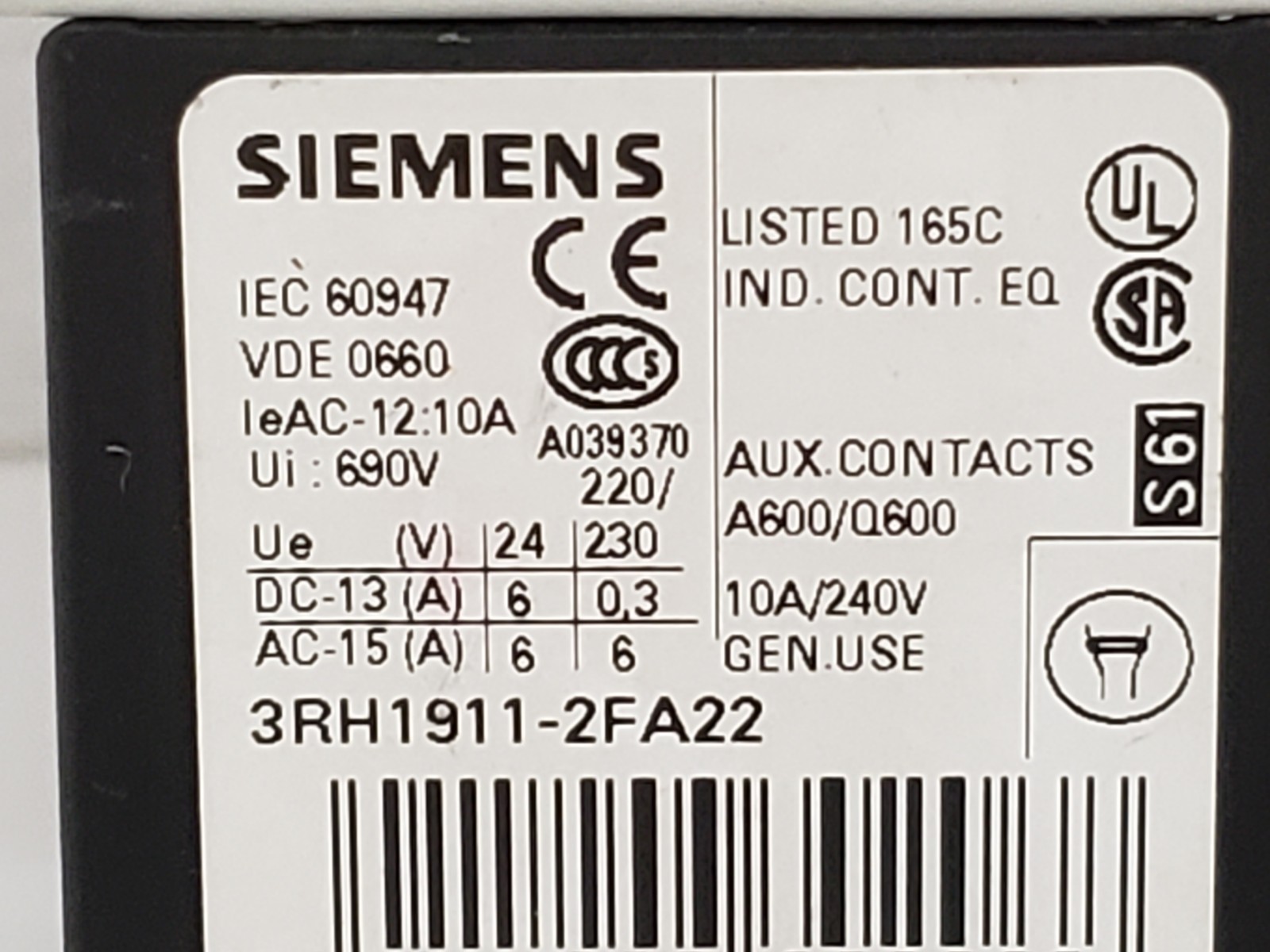 SIEMENS 3RH1122-2BB40 CONTACTOR 24VDC 2NO/2NC W/3RH1911-2FA22 CONTACTOR 2NO/2NC