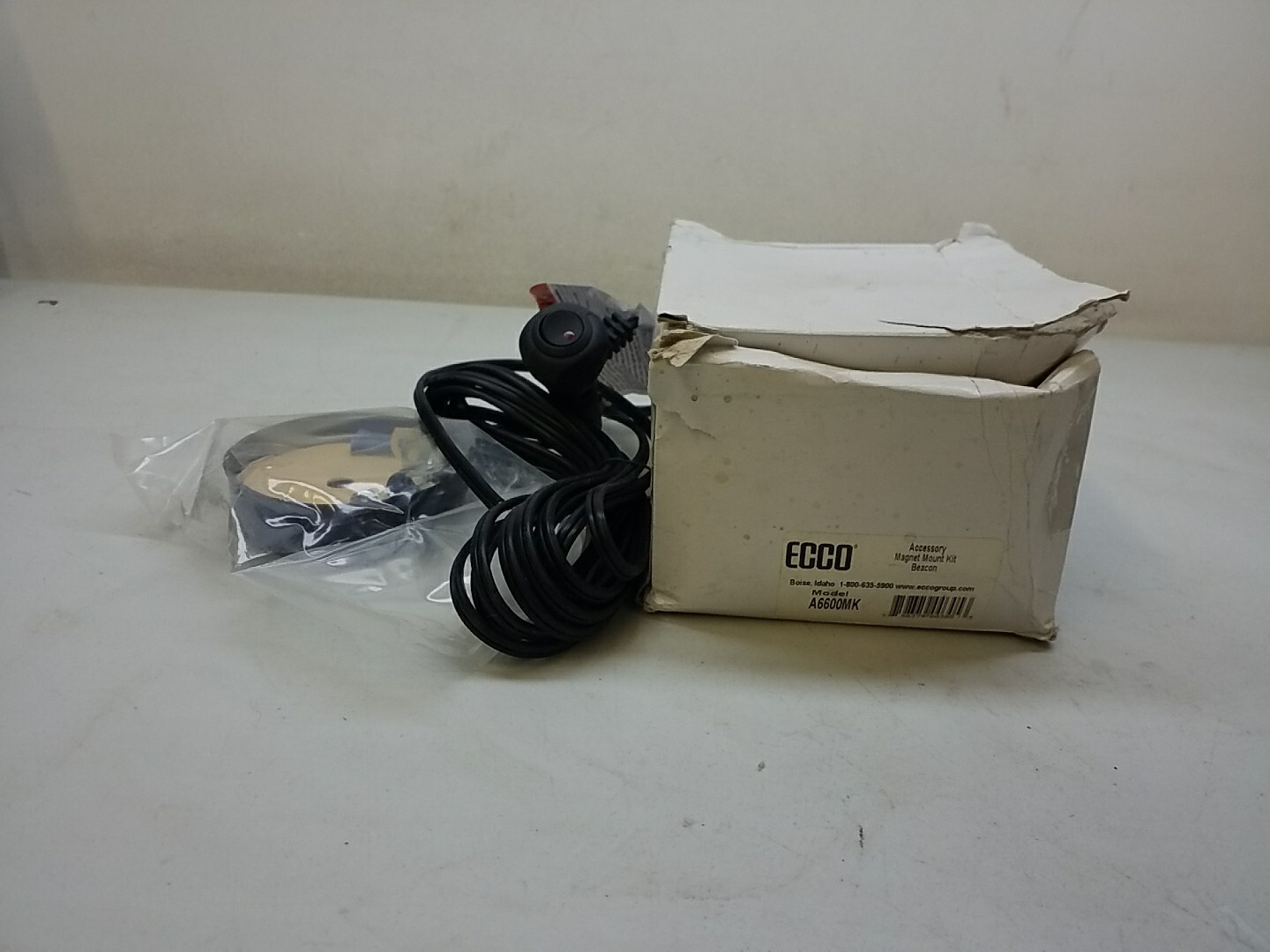 A6600MK ECCO Accessory Magnet Mount Kit A6600MK ECCO Magnet Mount