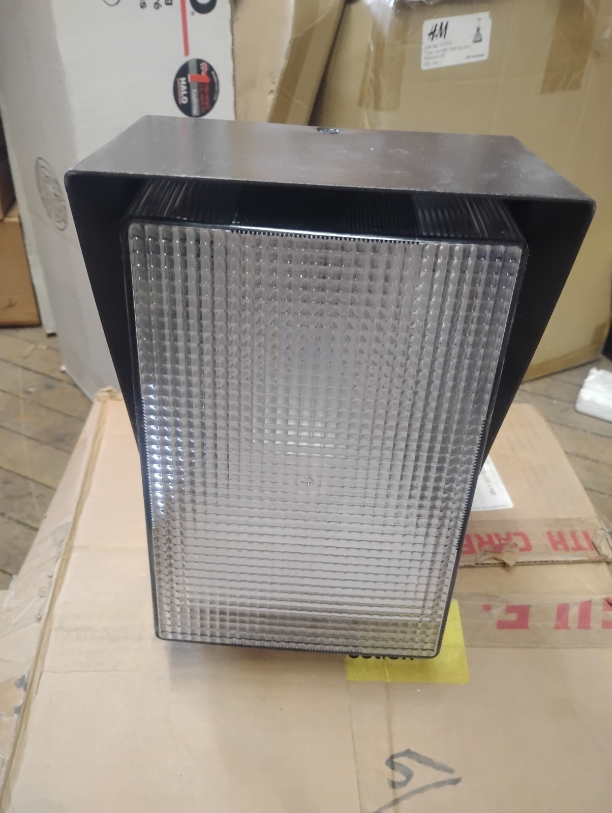 Lumark Crouse-Hinds McGraw-Edison HID Lighting FIxture. New