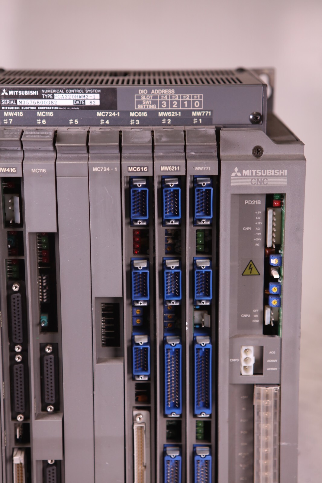 Mitsubishi FCA320HWM2-1 Control Rack Servo Board