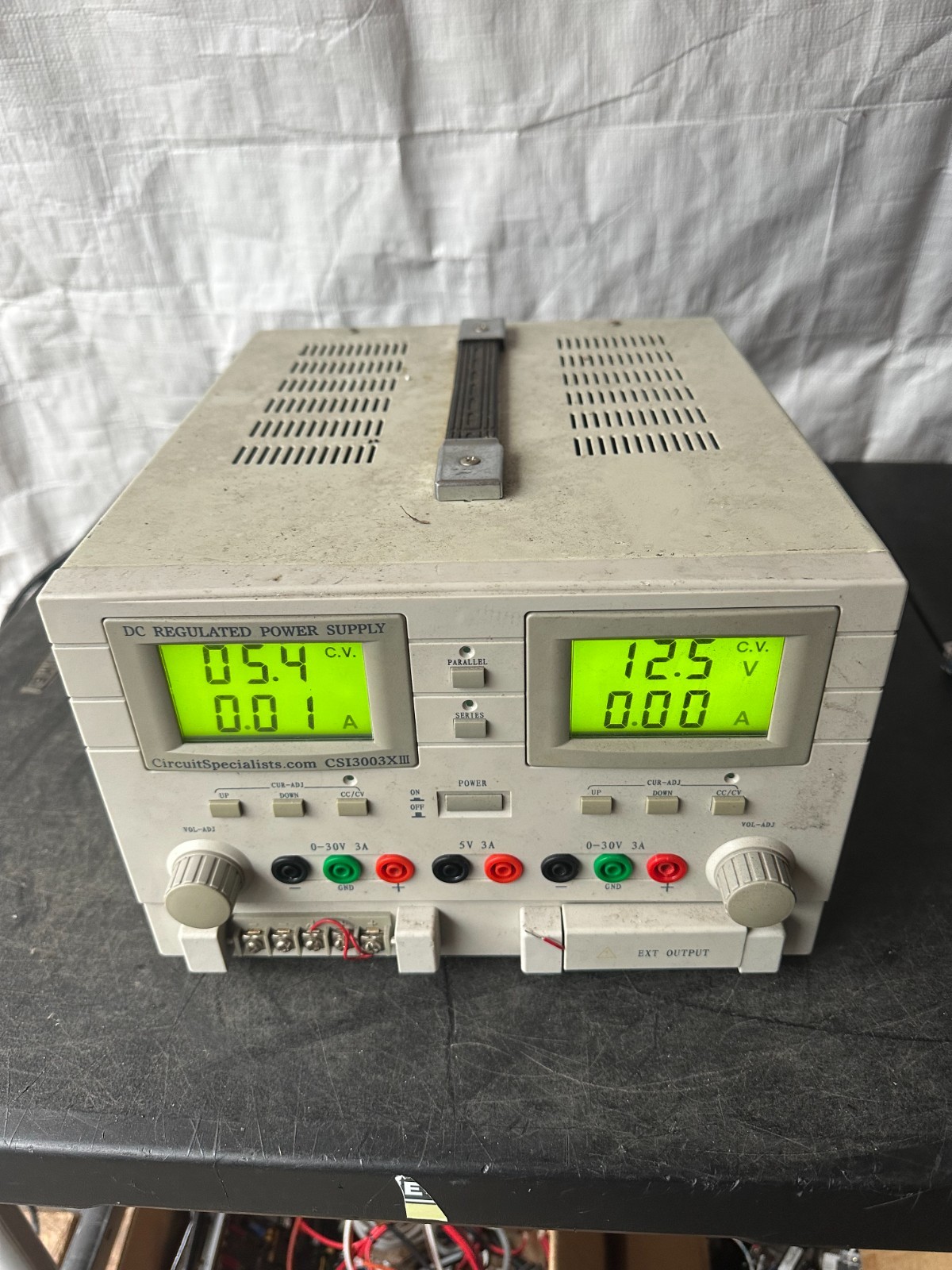 CIRCUIT SPECIALISTS DC REGULATED SUPPLY CSI3003X III