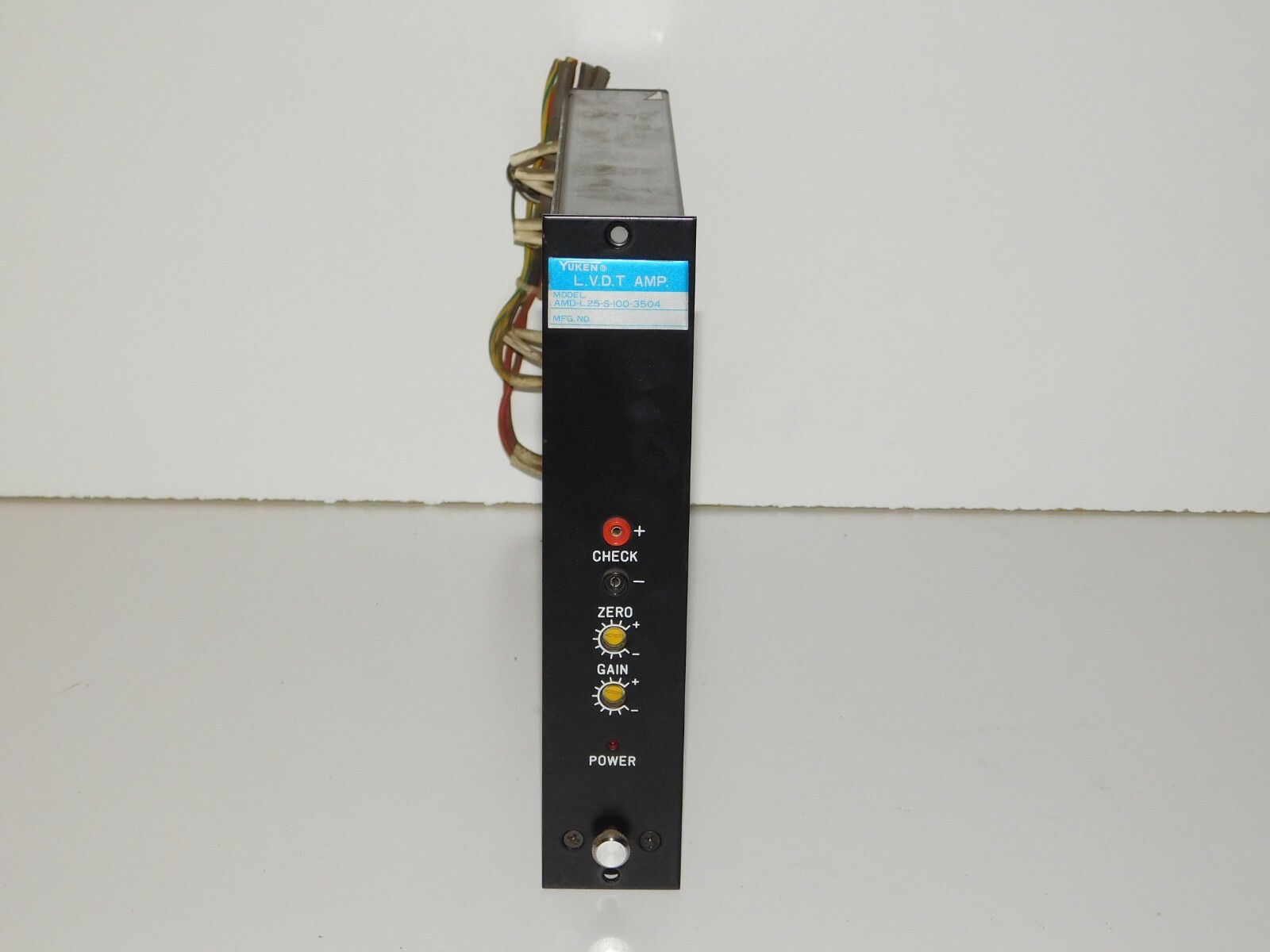 Shinko Electric AMD-L25-S-100-3504 Yuken LCDT Industrial Machine Control Module