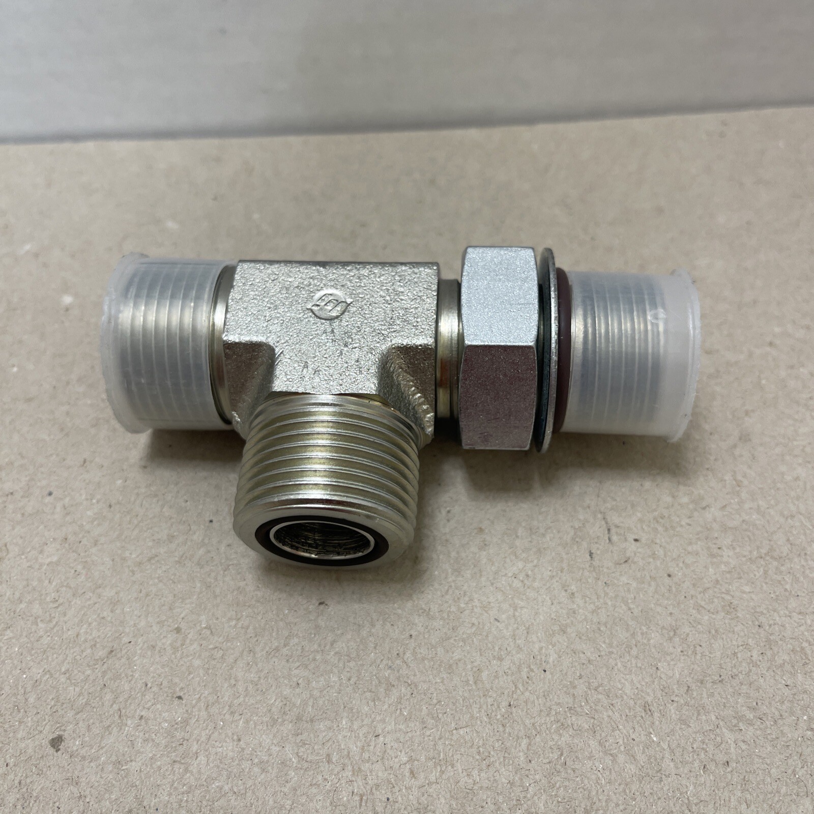 SMG -12 1 3/16-12 SMA-12 1 1/16 Metal Tee
