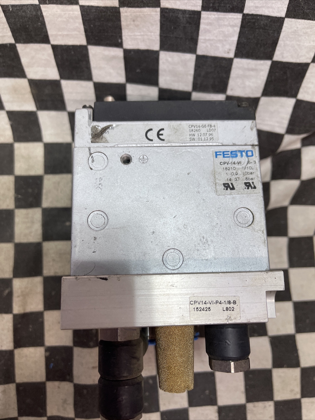 FESTO CPV14-GE-FB-4 CPV-14-VI CPV14-VI-P4-1/8-B 152425 152425 18260 161360