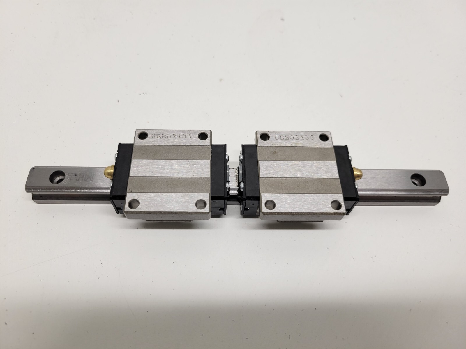 NEW OLD STOCK! THK LINEAR GUIDE BLOCK BEARING AND RAIL ASSEMBLY HSR15B