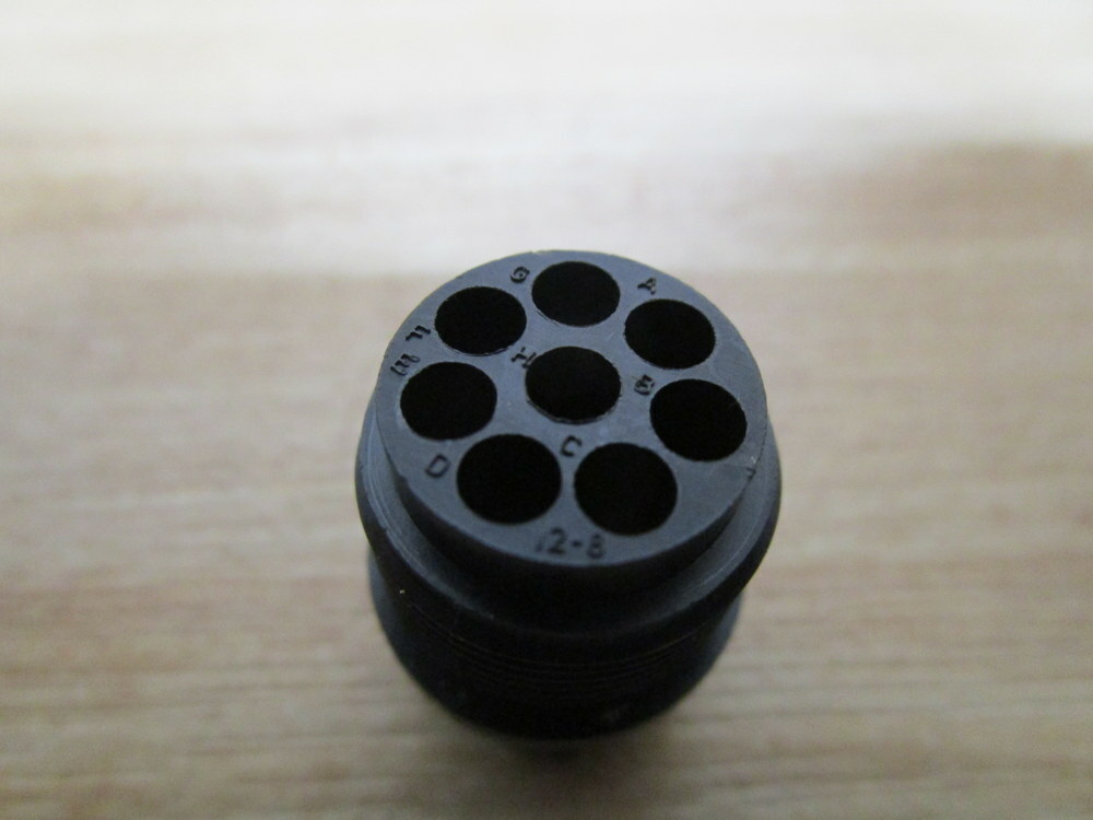 FCI/Burndy UTG612-8SN Connector UTG6128SN
