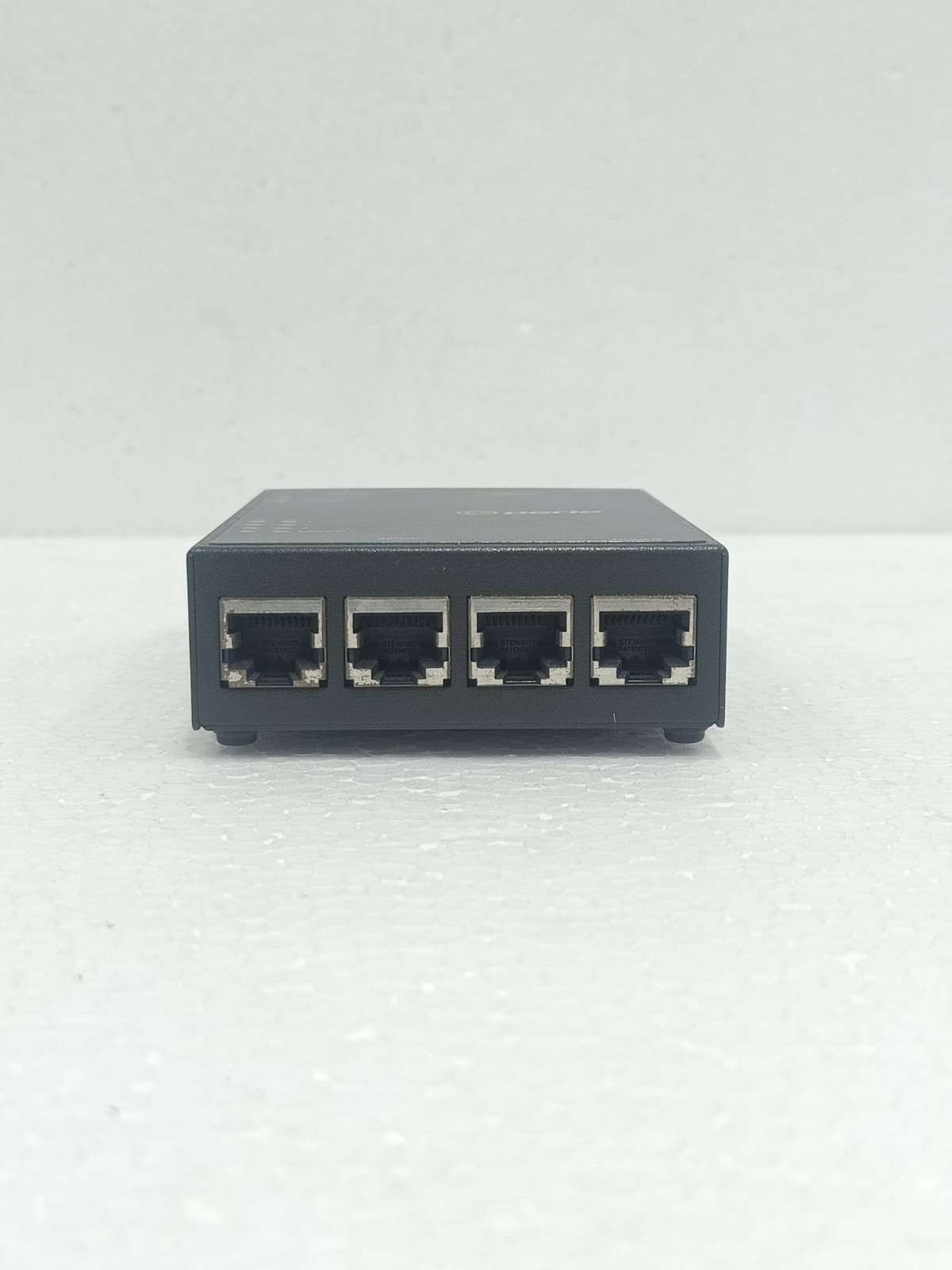 PERLE IOLAN SDS4 DEVICE SERVER 4-PORT SERIAL TERMINAL SERVER 04030300 INDUSTRIAL