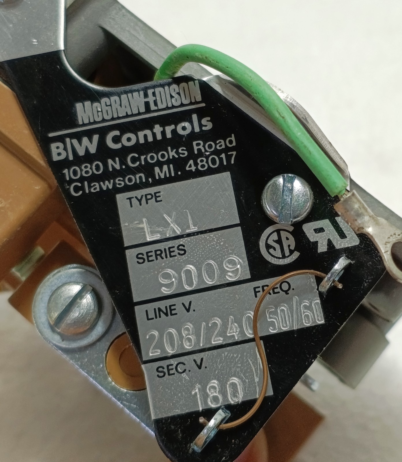 MCGRAW EDISON B/W CONTROLS 1100 LHX-1 TYPE LX1 LIQUID LEVEL RELAY 208/240V