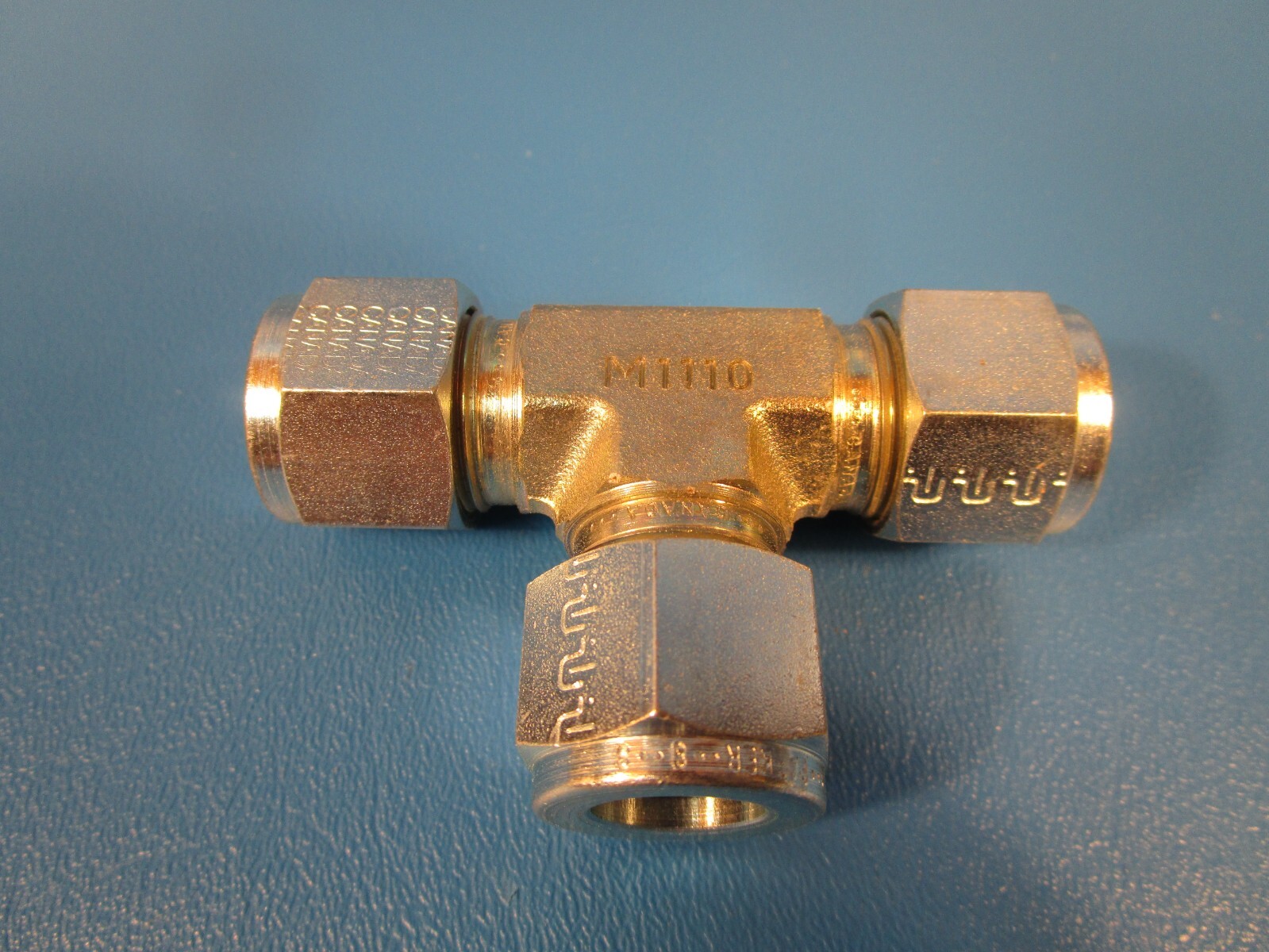 BOX OF 5 PARKER 8-8-8 JBZ-S, Tee Union, 1/2″ X 1/2″ X 1/2″ Tube, Single Ferrule