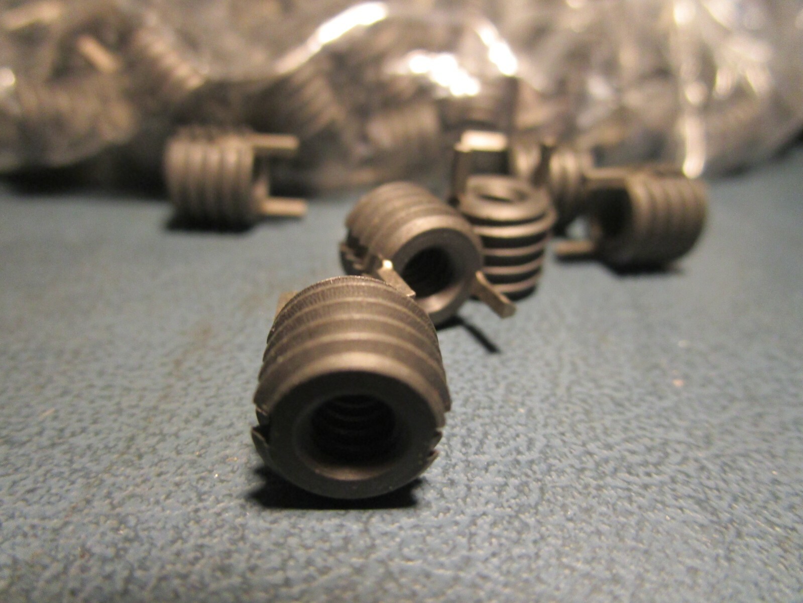 (10pc) Auveco 17238 HEAVY DUTY THREAD REPAIR INSERTS 10-24 INT. 3/8-16 EXT.