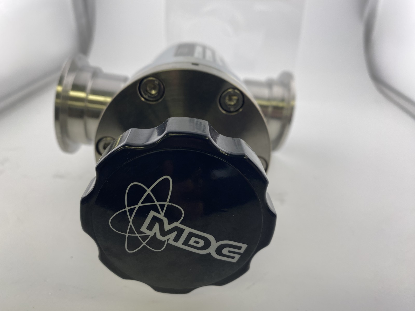 MDC Vacuum Products KIV-150 Inline Angle Vacuum Valve PN: 320054