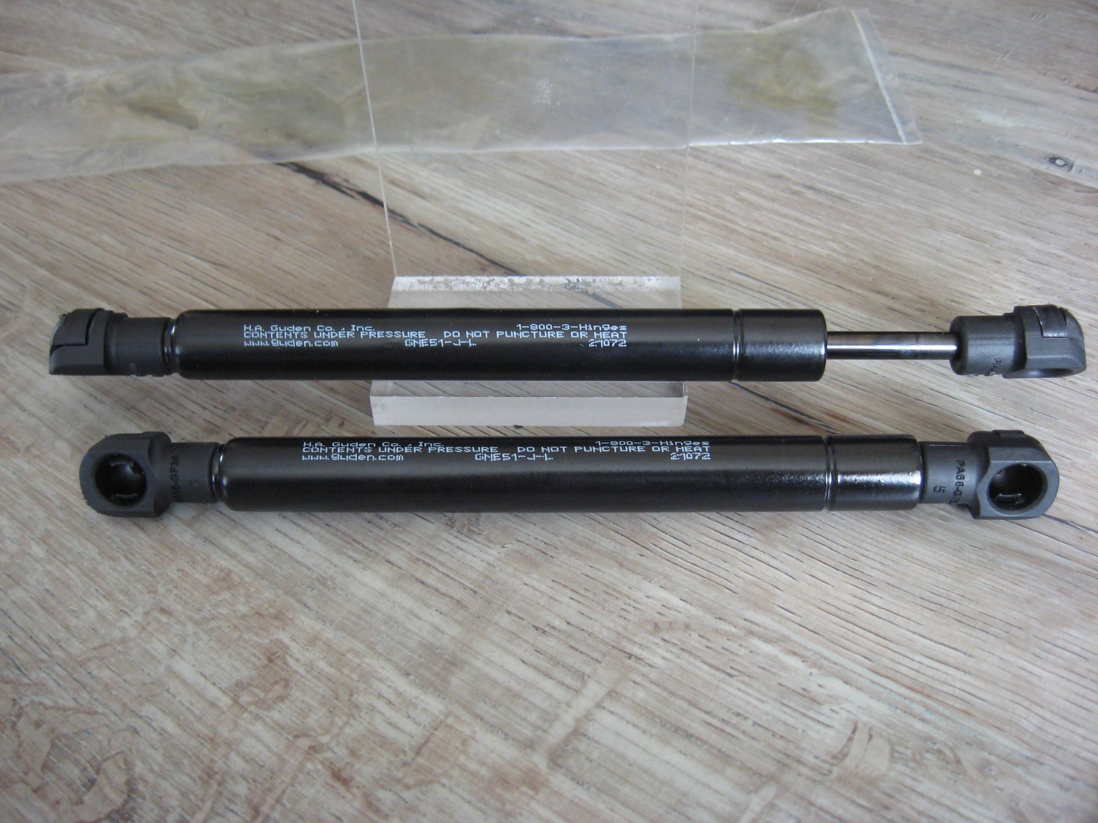 NEW Pair Guden GNE51-J-L Gas Shock Cylinder Dampers EF120 Ends – Duke 524307