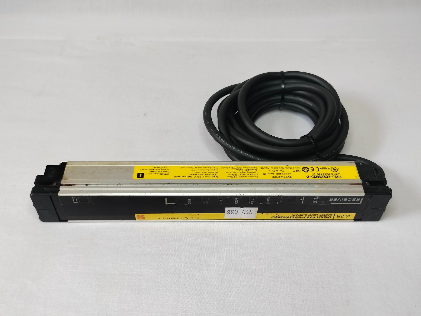 Omron F3SJ-E0225N25-D F3SJE0225N25D Safety Light Curtain Receiver Made in Japan