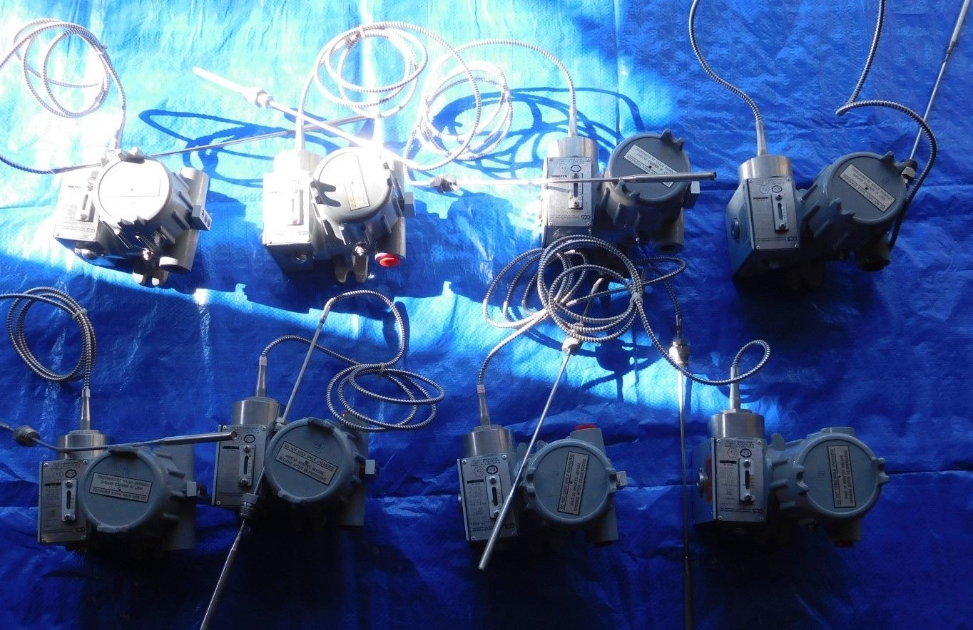 (1 each) CCS Custom Control Sensors Model 6403TUEM4 6403TUE TemperatureSwitch