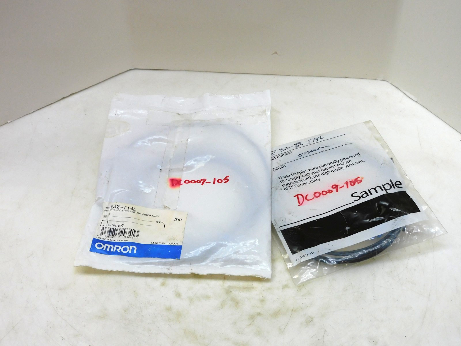 OMRON E32-T14L Photoelectric Switch Fiber Sensor Lot of 2
