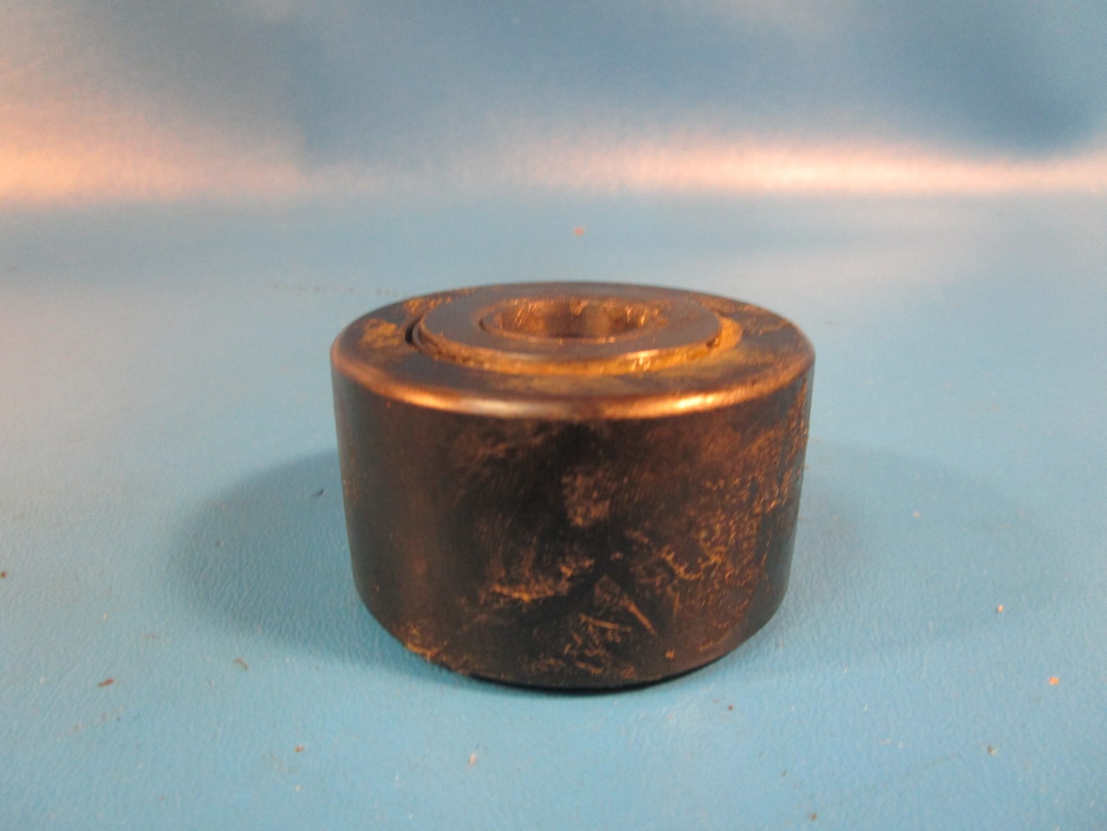 MCGILL CCYR 2 1/4 S, Crowned Yoke Roller, 2.25″ Roller Diameter, 5/8″ Bore, 1.25