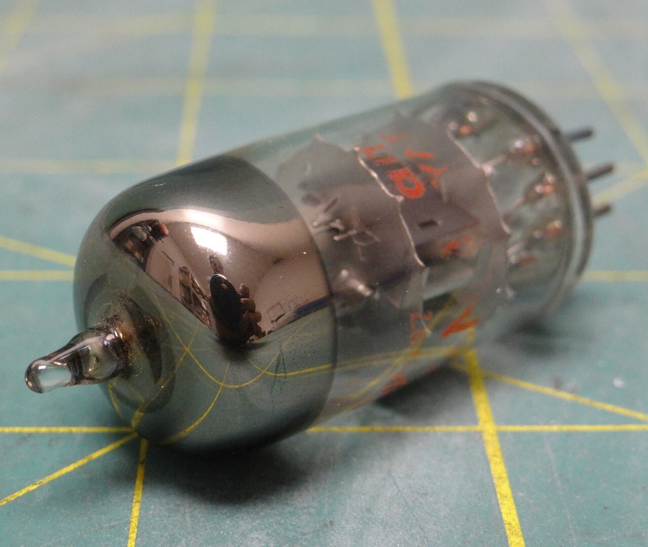 Sylvania Electric Vacuum Tube 7BQ7A 76BZ