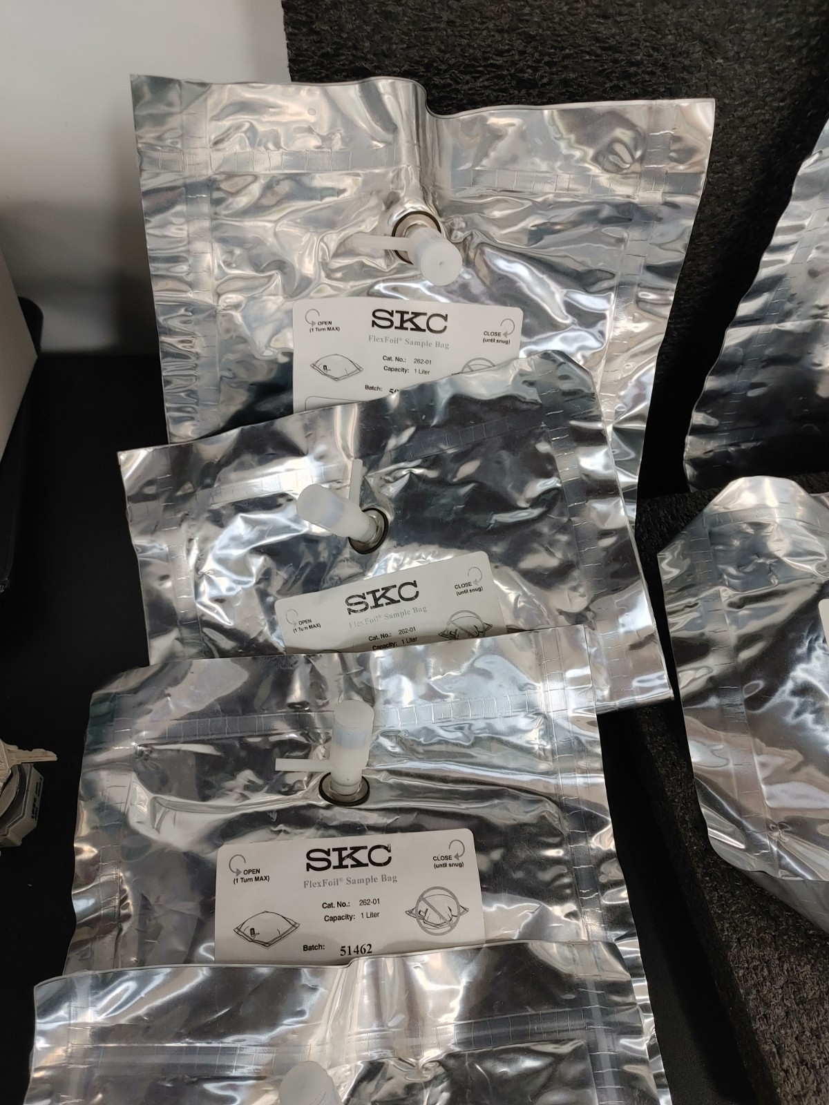 Lot of 12 SKC 252-01 1L Flexfoil Plus X4 262-01 1L Flexfoil Sample Bags X 8