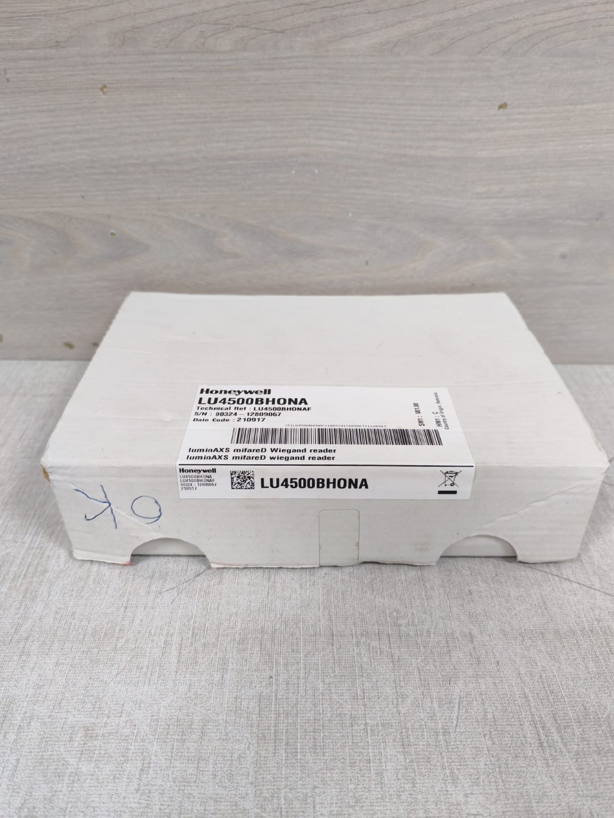 HONEYWELL LU4500BHONA LUMINAXS MIFARED WIEGAND READER