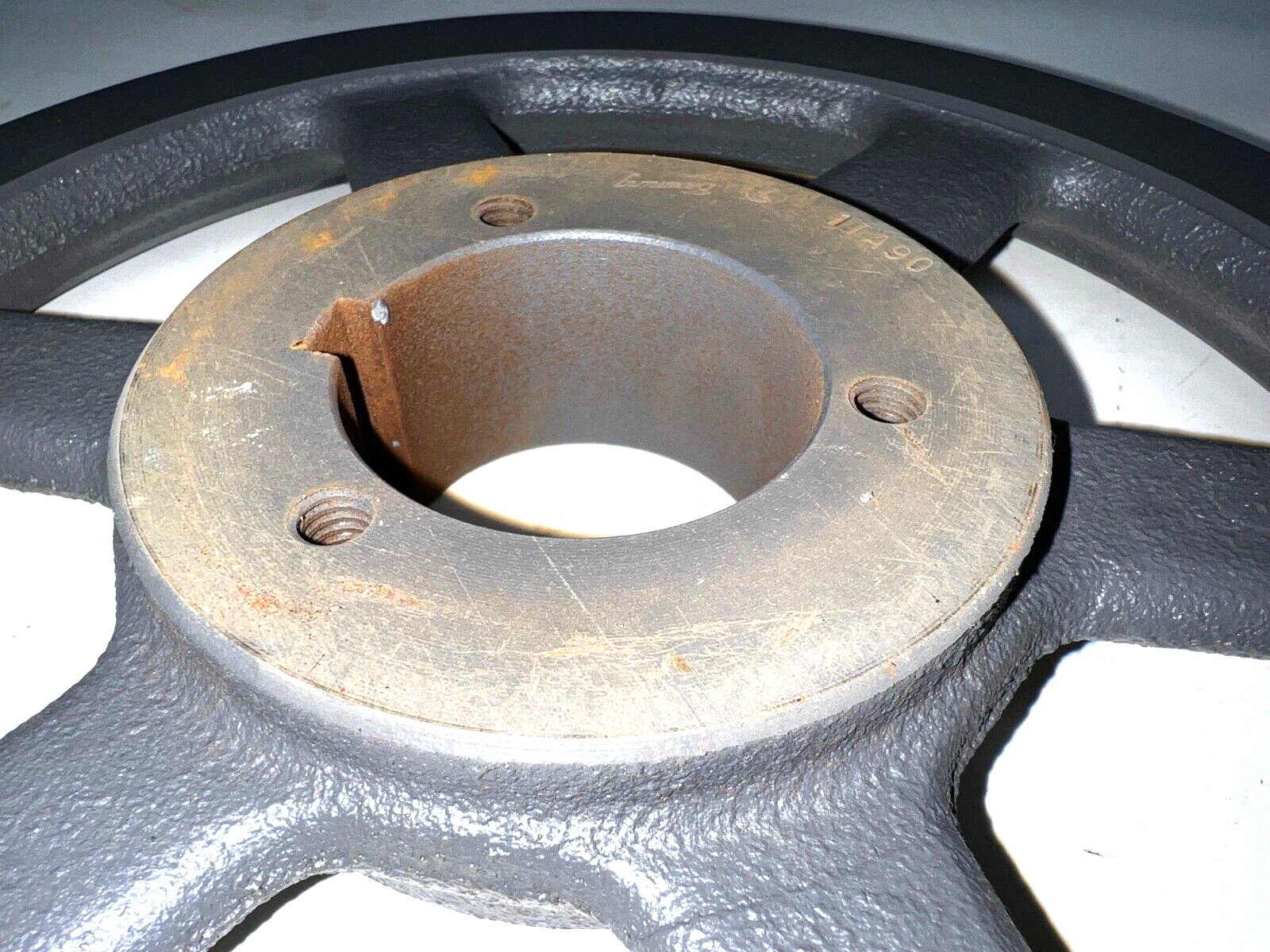 BROWNING SINGLE GROOVE PULLEY 1TA90 1-15/16″ BORE 1-1/4″ THRU BORE 9-1/4″ OD