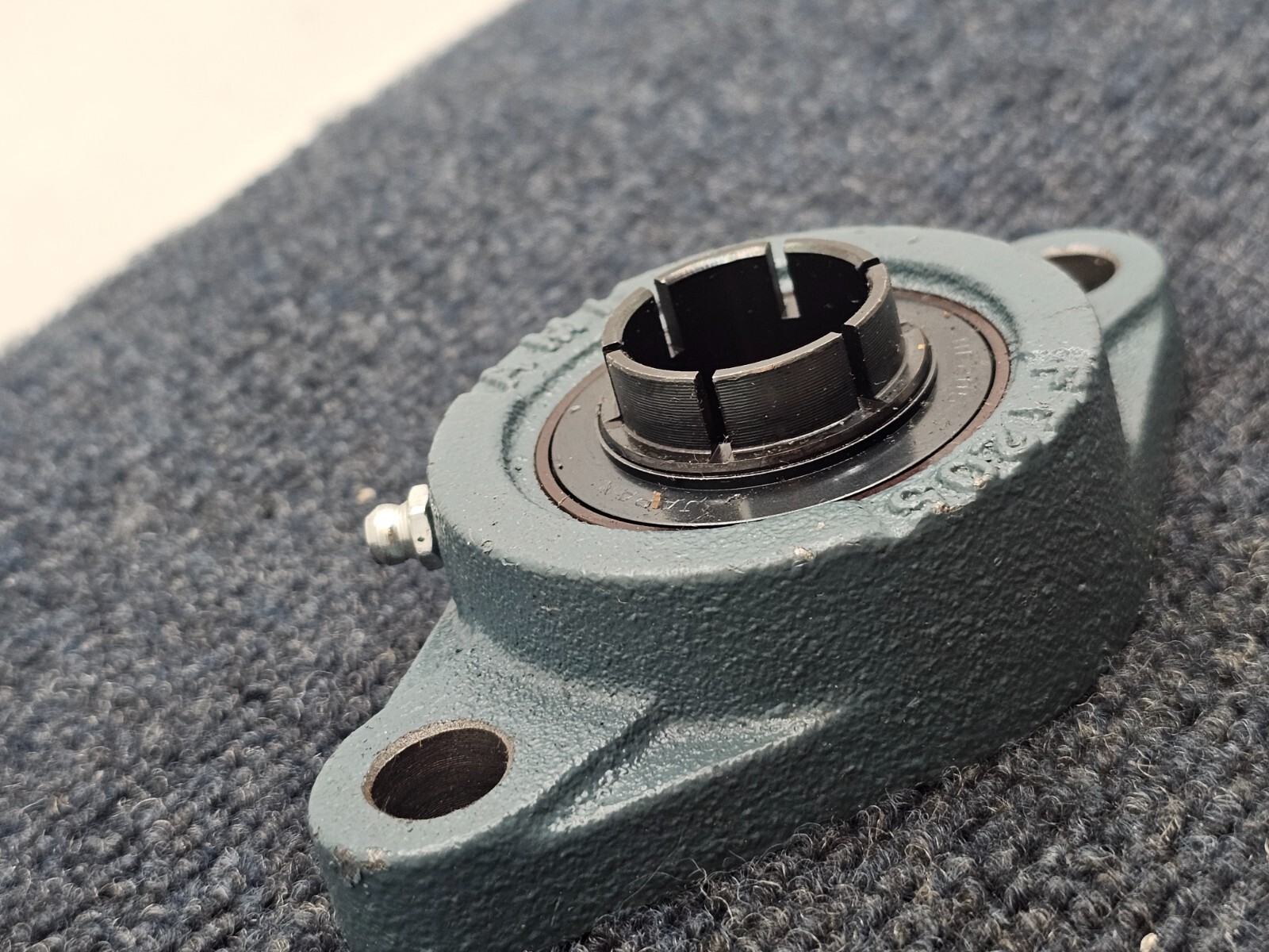 AMI FT205 2-Bolt Flange Mount Bearing With Asahi UE205 Insert Bearing