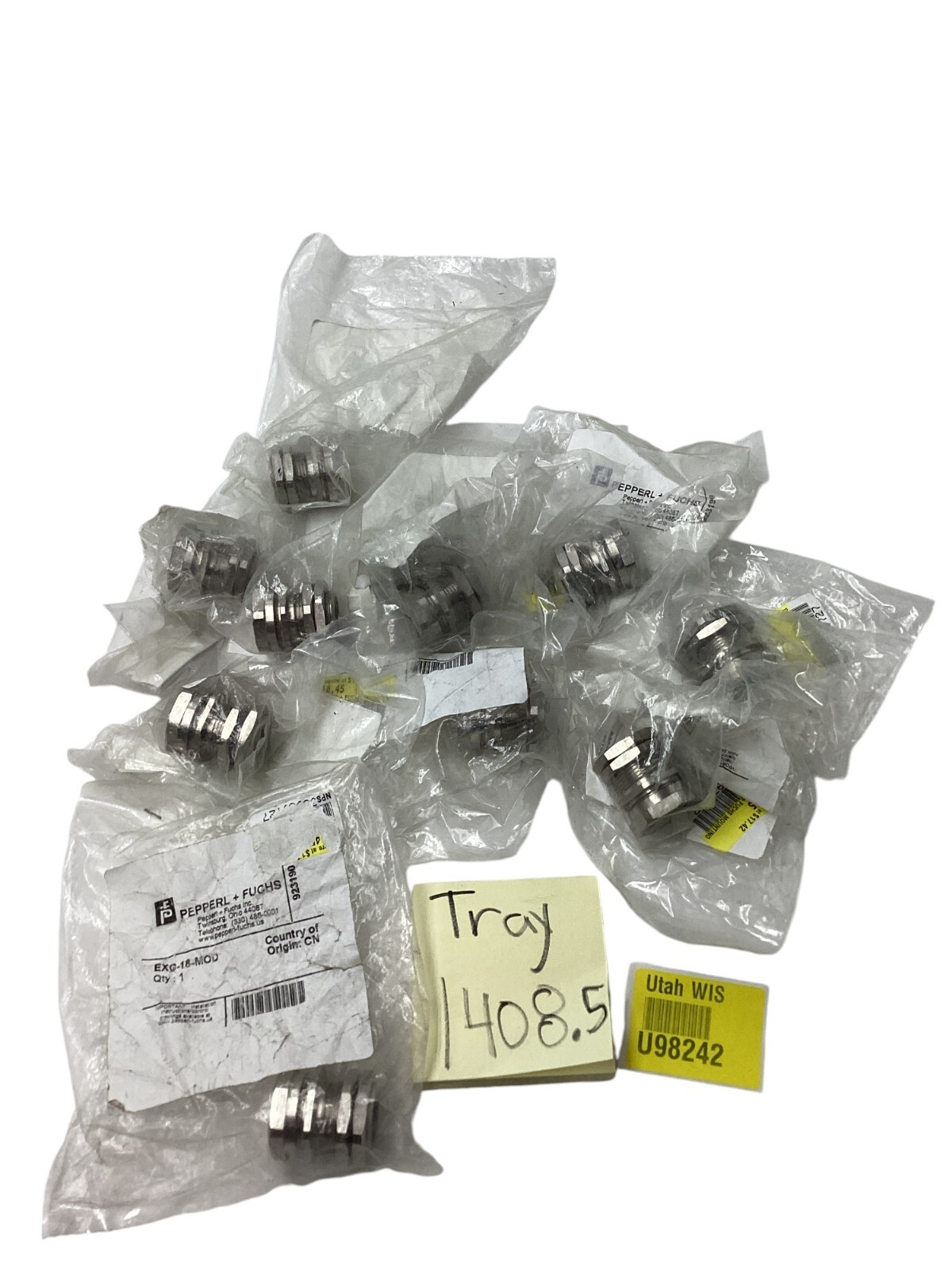 (QTY10) Pepperl+Fuchs Mounting Aid EXG-18-MOD Threaded Pipe Clamp For M18 Sensor