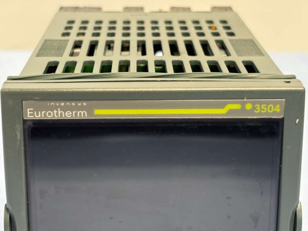 Invensys Schneider Electric Eurotherm 3504 Temperature Controller Part 4005892