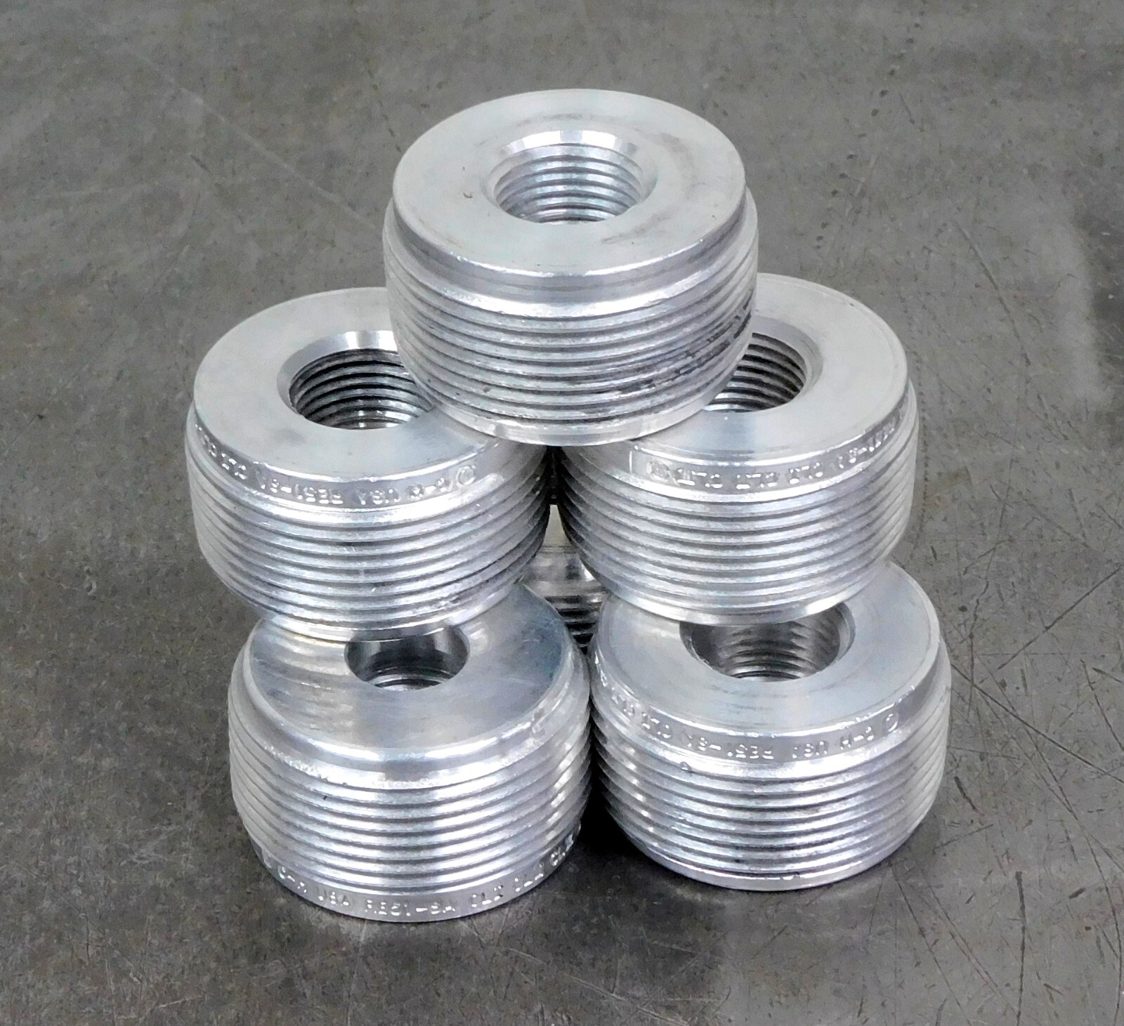 Eaton Crouse-Hinds RE51-SA Reducing Bushing 1/2″ X 1-1/2″ NPT Lot of Six (6)