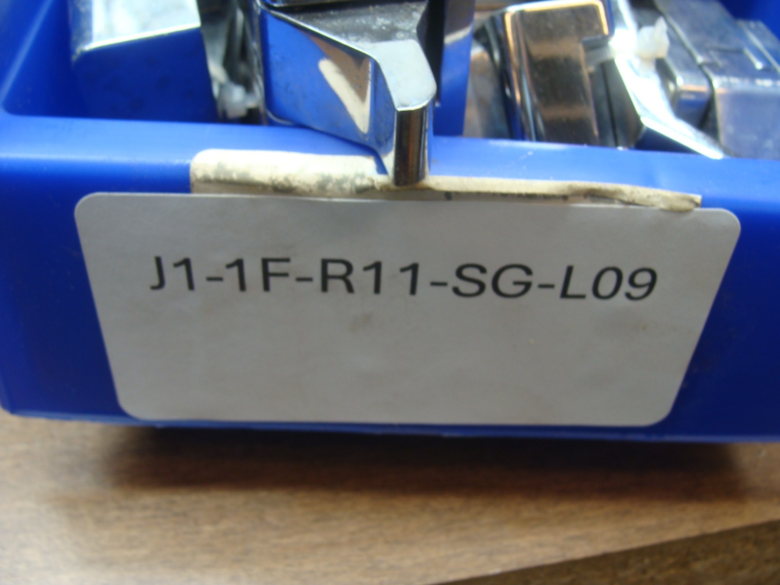 SOUTHCO OVER CENTER DRAW LATCH A7-10-301-30 W/KEEPER CHROME PLATED ZINC ALLOY