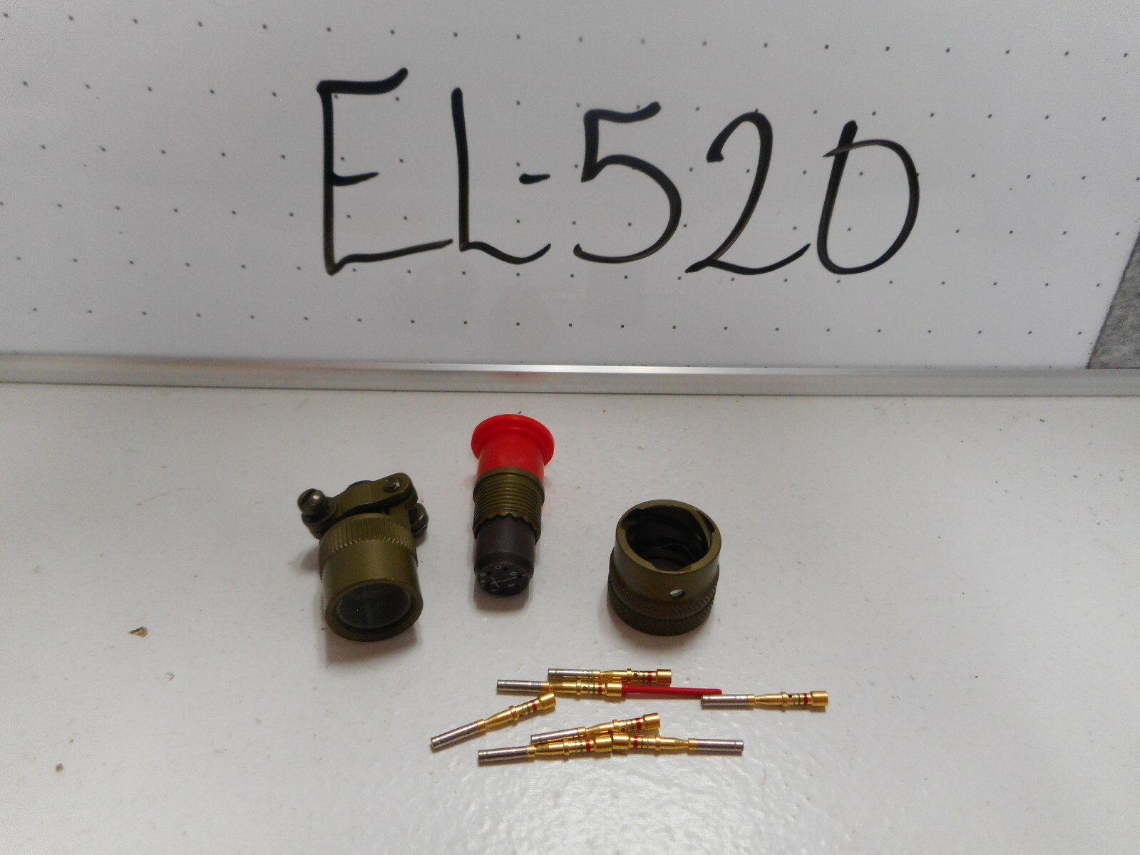 NOS MIL SPEC CONNECTOR MS3126F106S